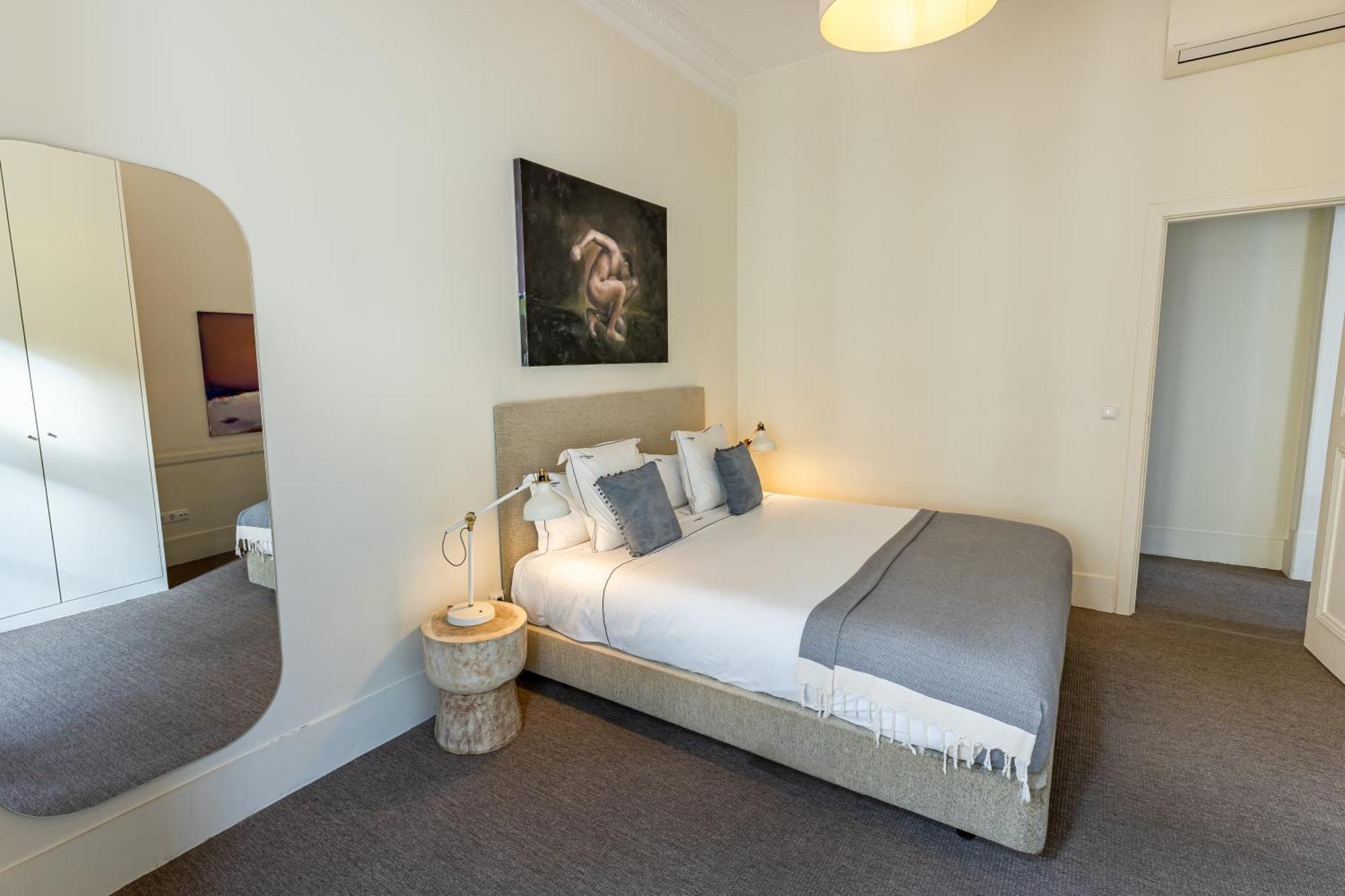 Deluxe 2 Bedroom Suite Square View
