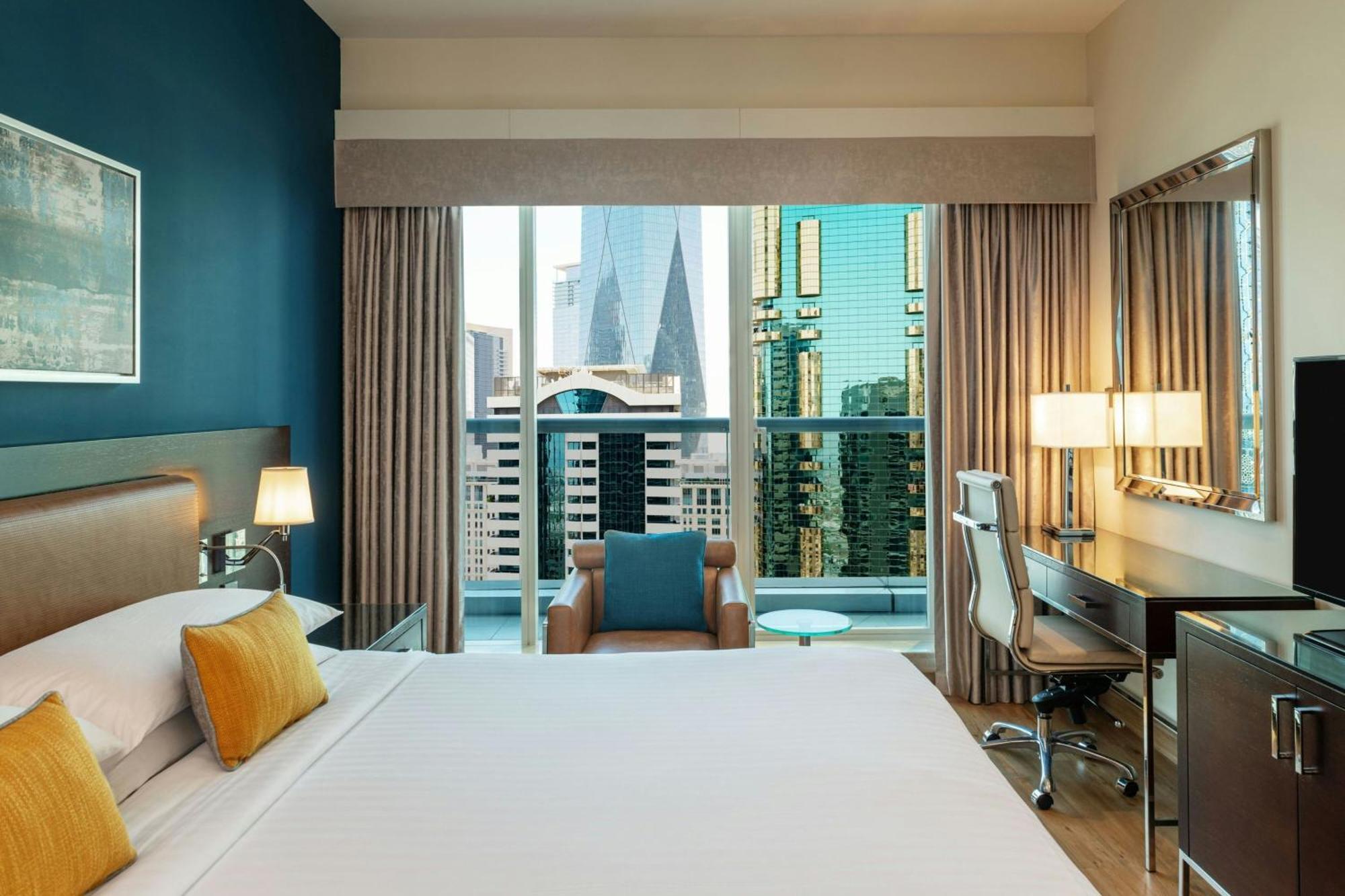 Classic King Room Balcony Sheikh Zayed Road view