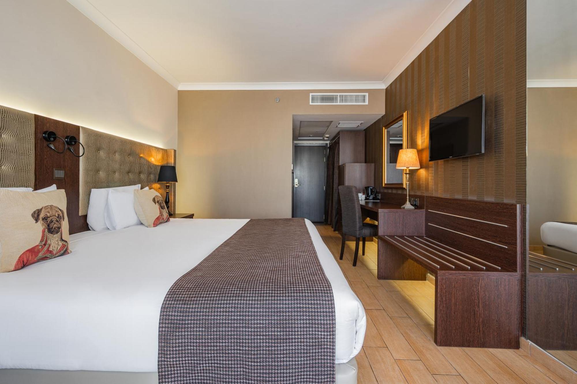 Double or Twin Room Balcony