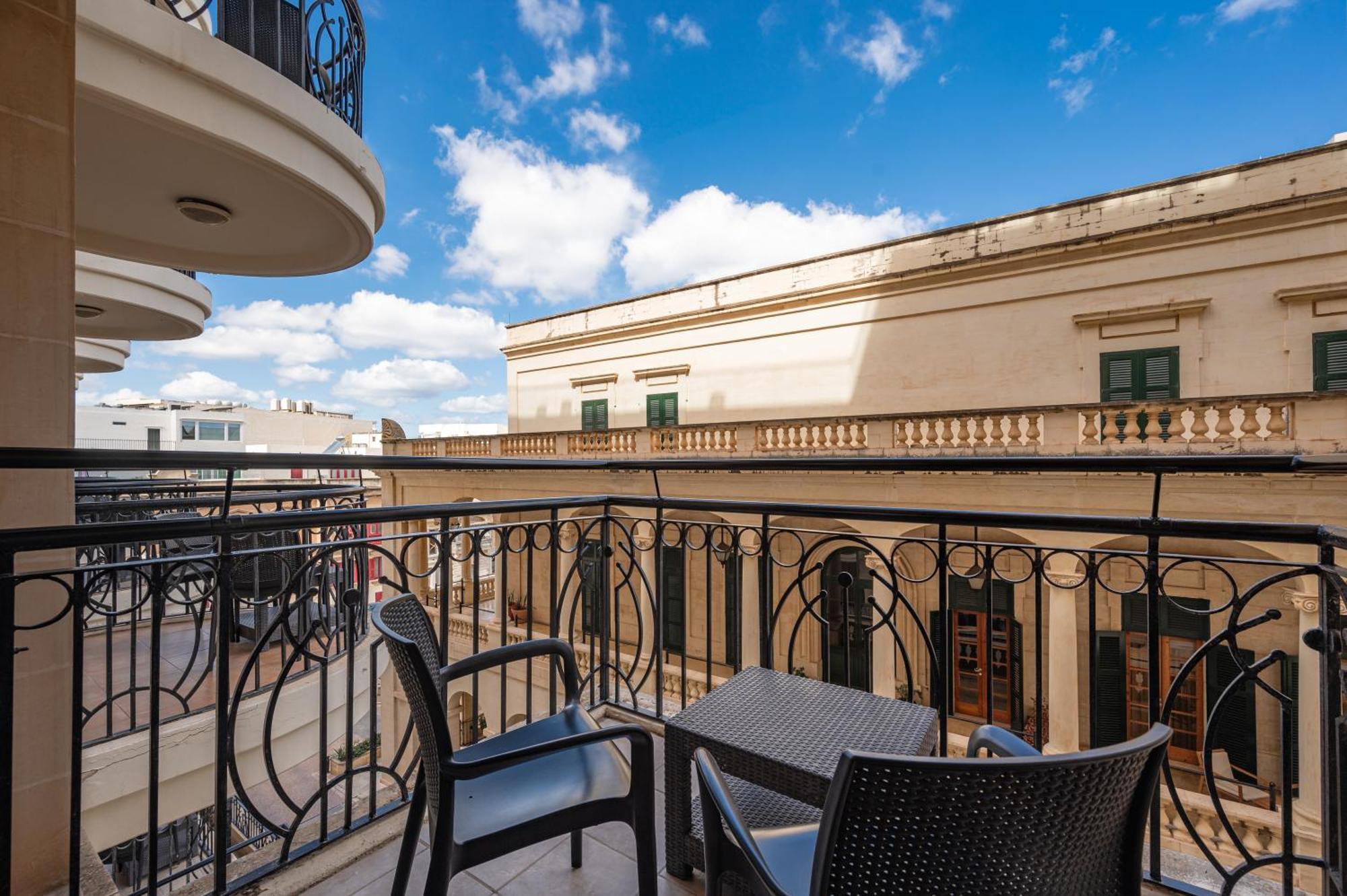 Double or Twin Room Balcony