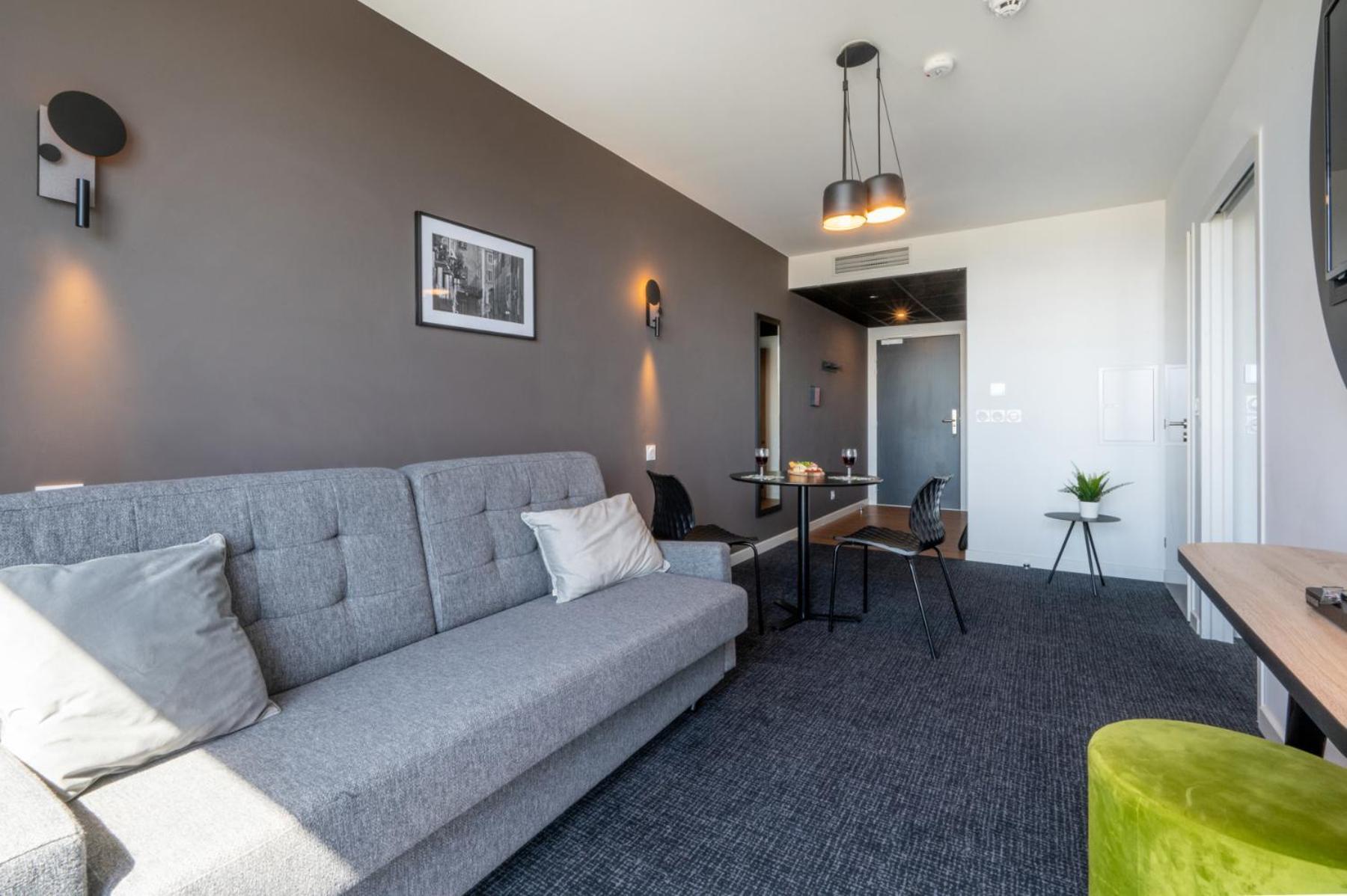 One-Bedroom Apartment Sea View