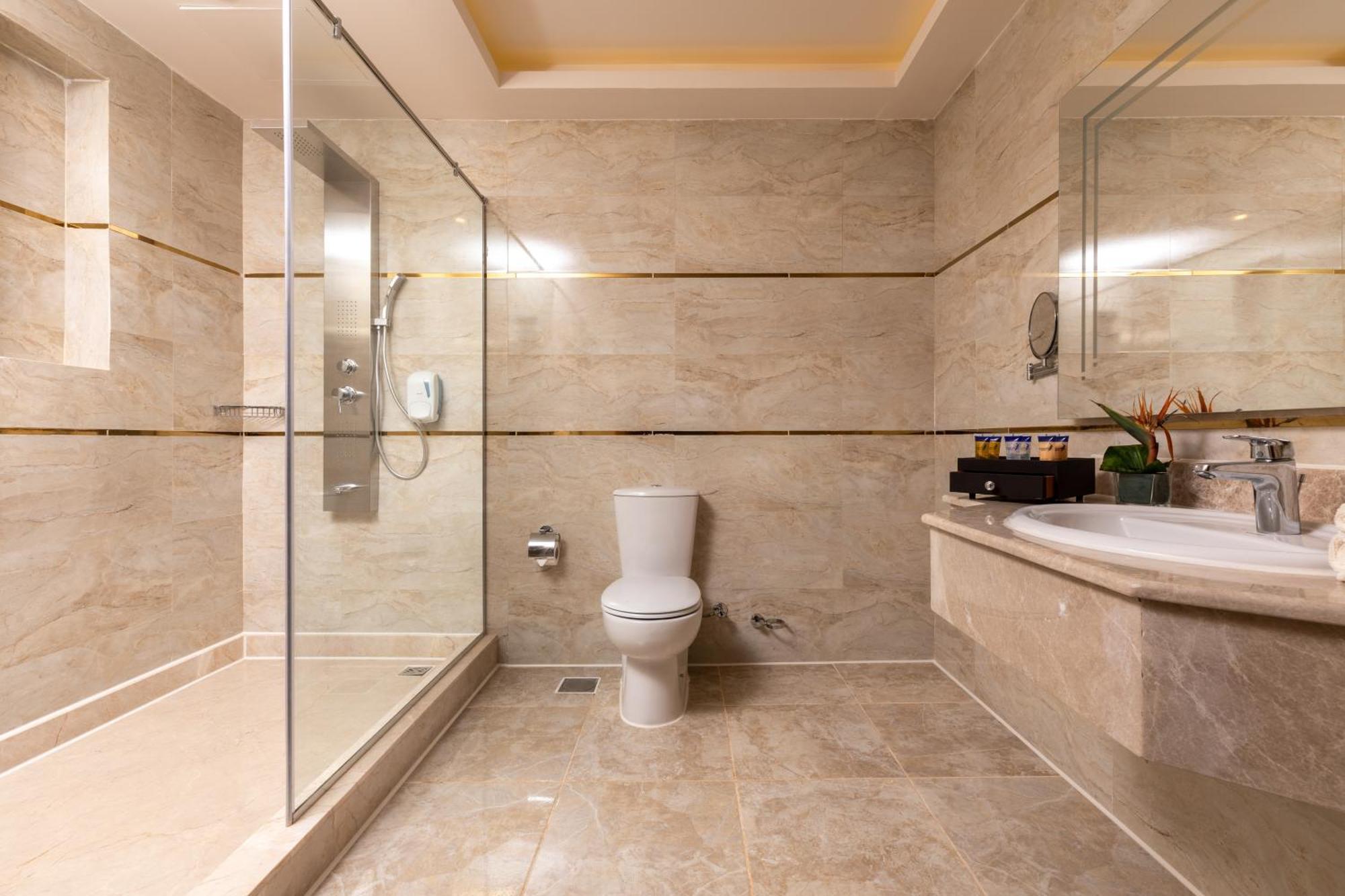 Elite Large Room