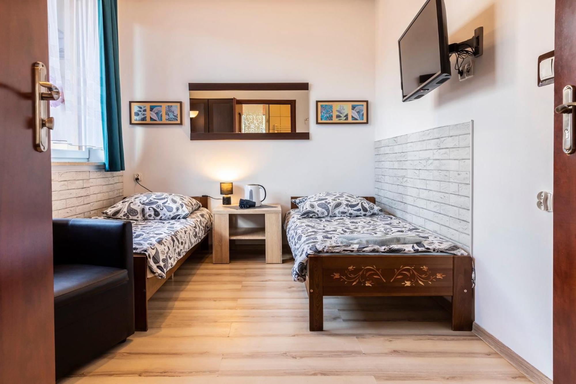 Standard Double Room,1639585509:JPEG