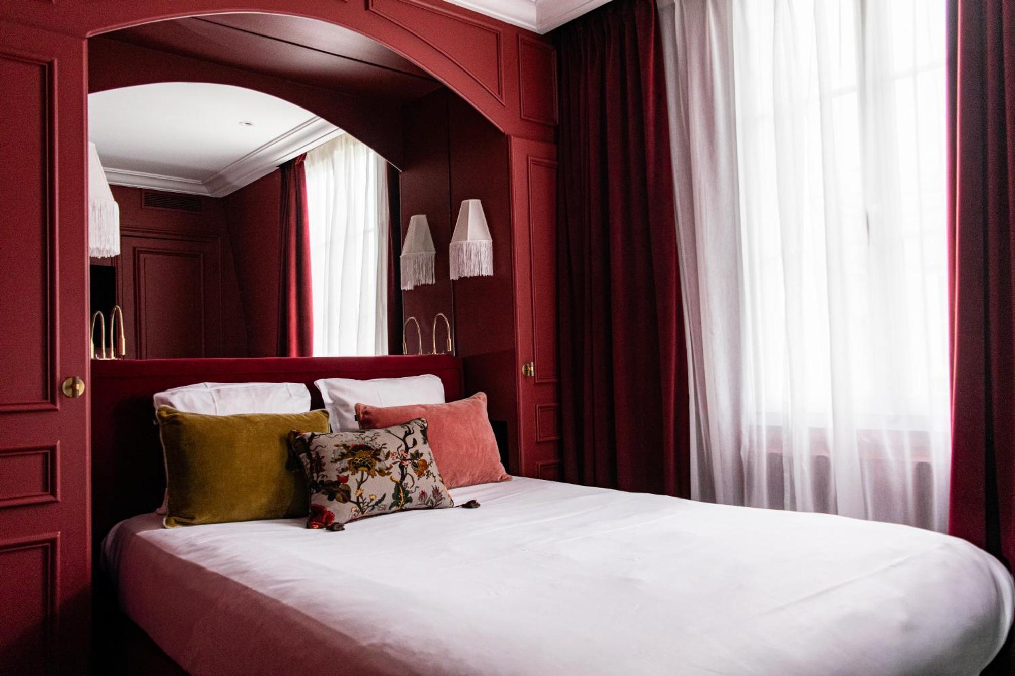 Renovated Cocoon Room Courtyard View