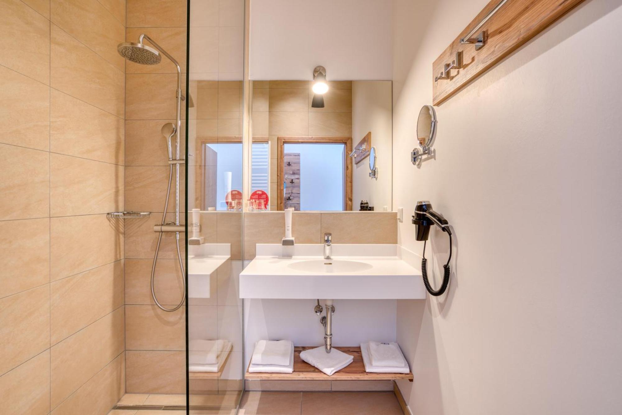 Double or Twin Room Mountain View Balcony