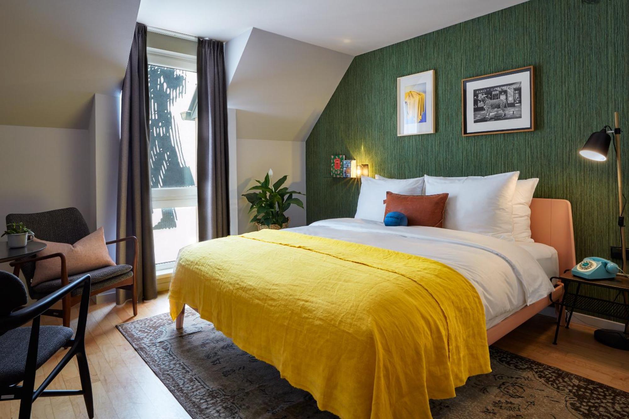 Medium Double Room