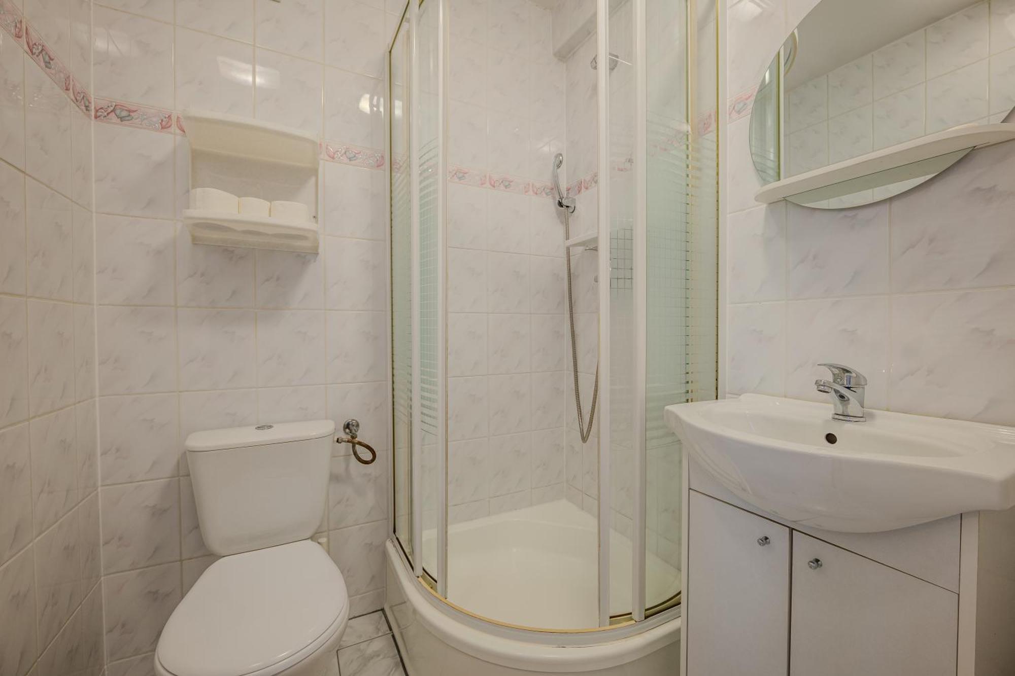 Standard Quadruple Room,1642318690:JPEG