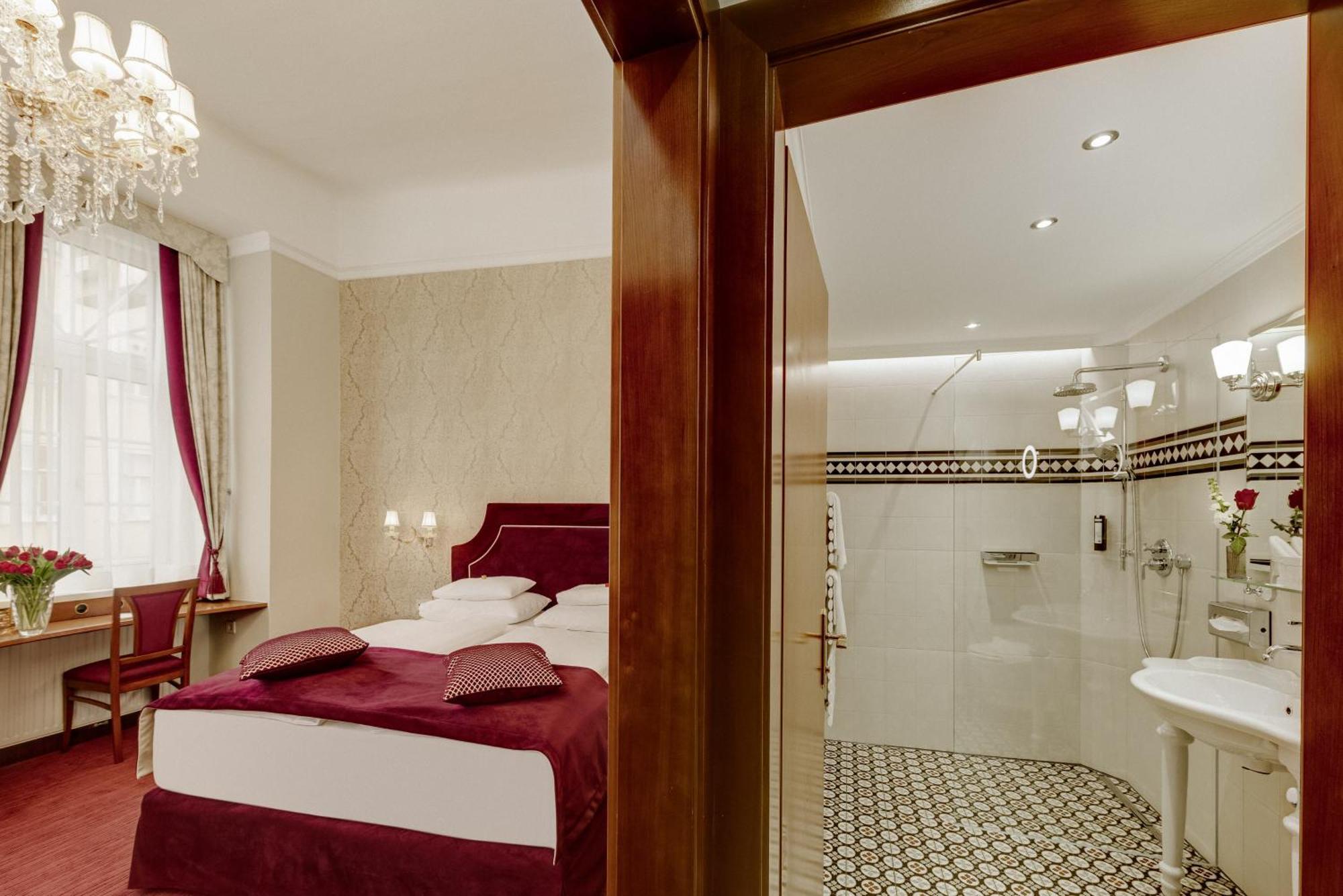 Double Room with Courtyard View,1651726384:JPEG