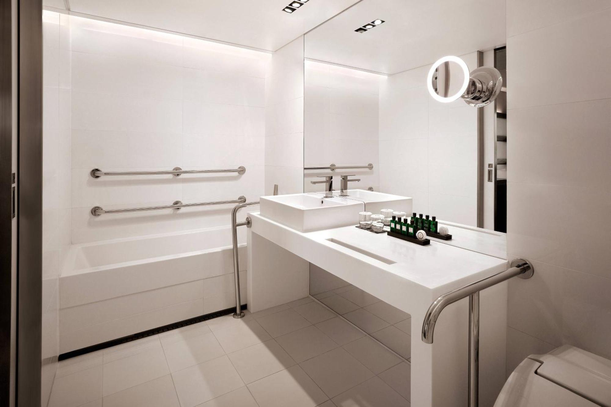 Plaza Suite
