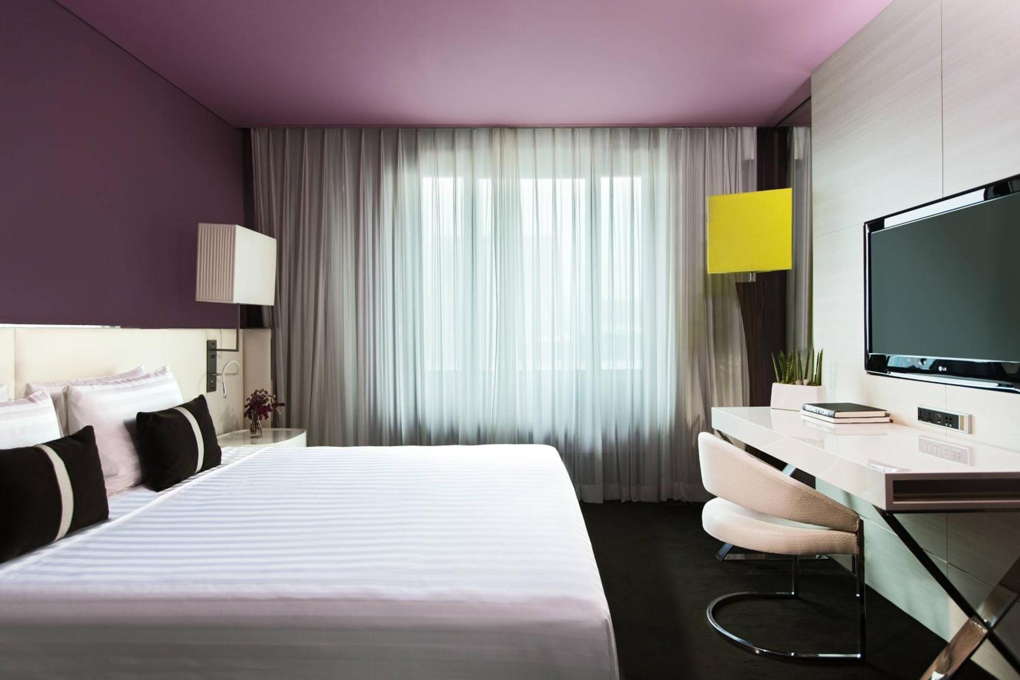1 King Bed Club Lounge Access Residential Suite