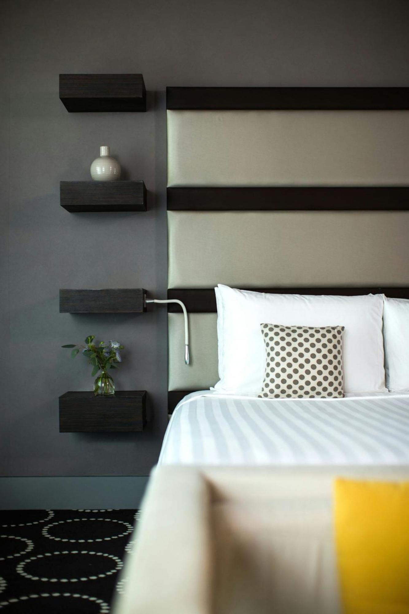 Plaza Suite