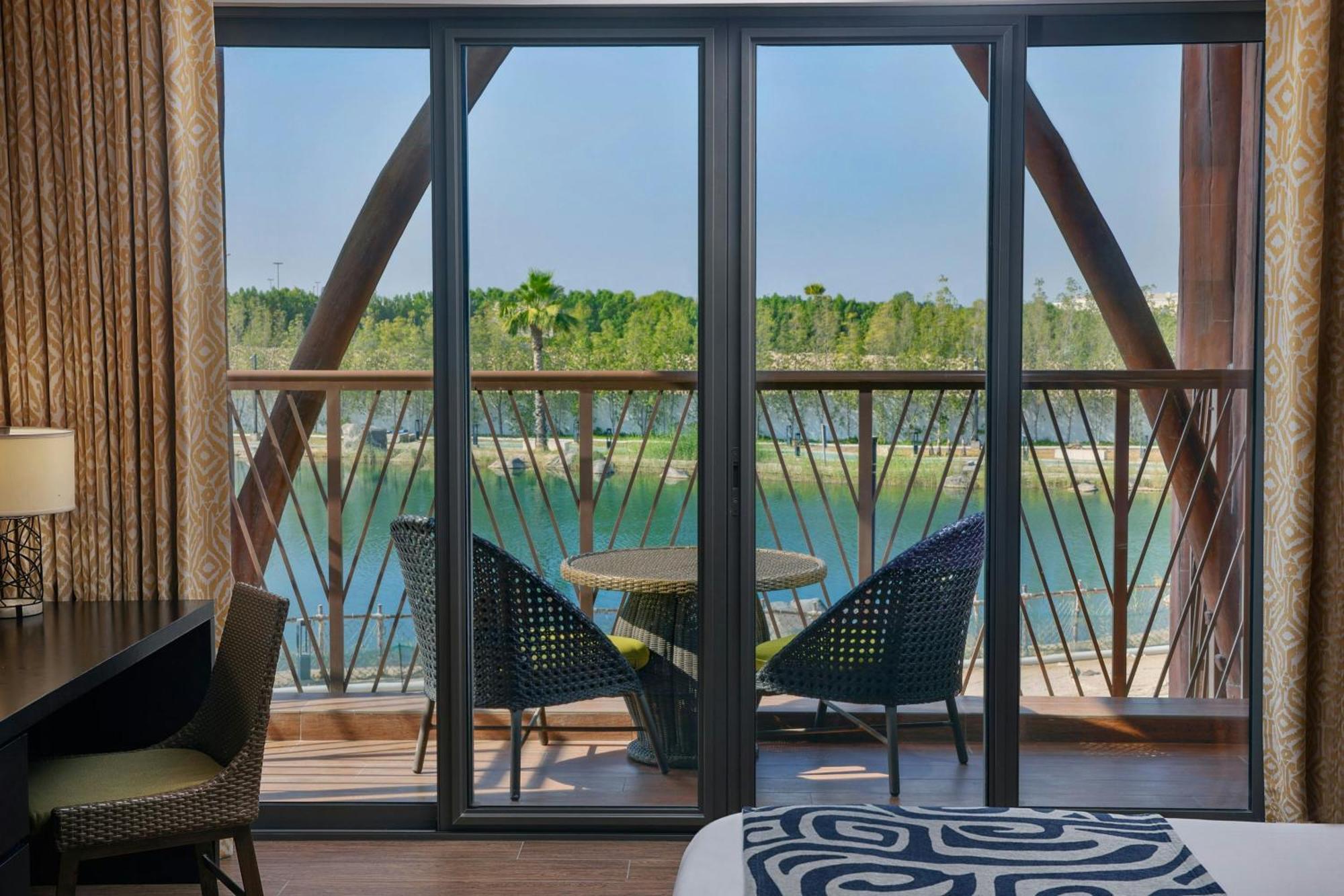 Deluxe Room 1 King River view Balcony