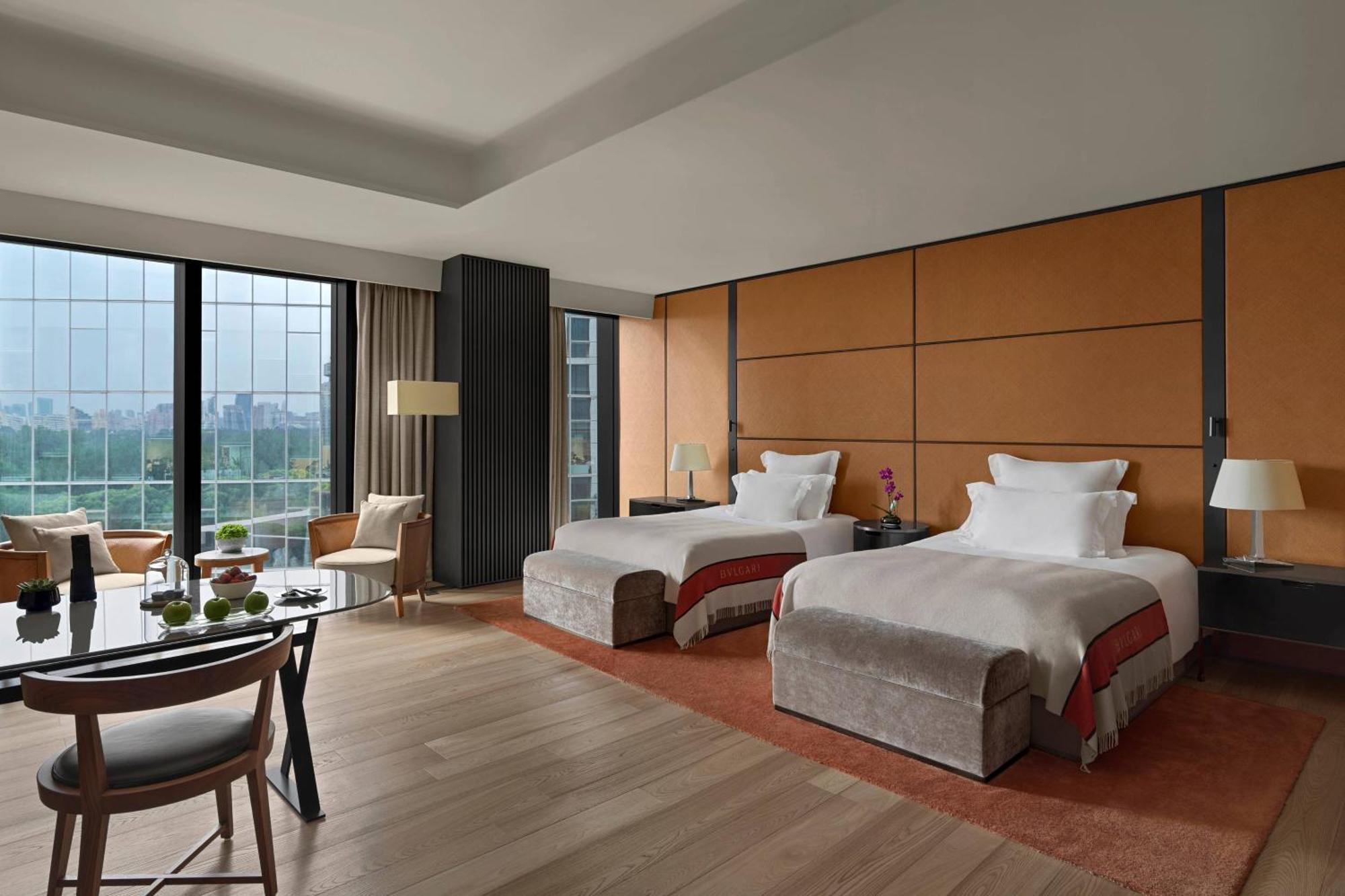 Deluxe Room Two Double Beds City View Minibar soft drinks & beers 3km pick-up or drop-off service 14 meters wide double beds,1765447738:JPEG