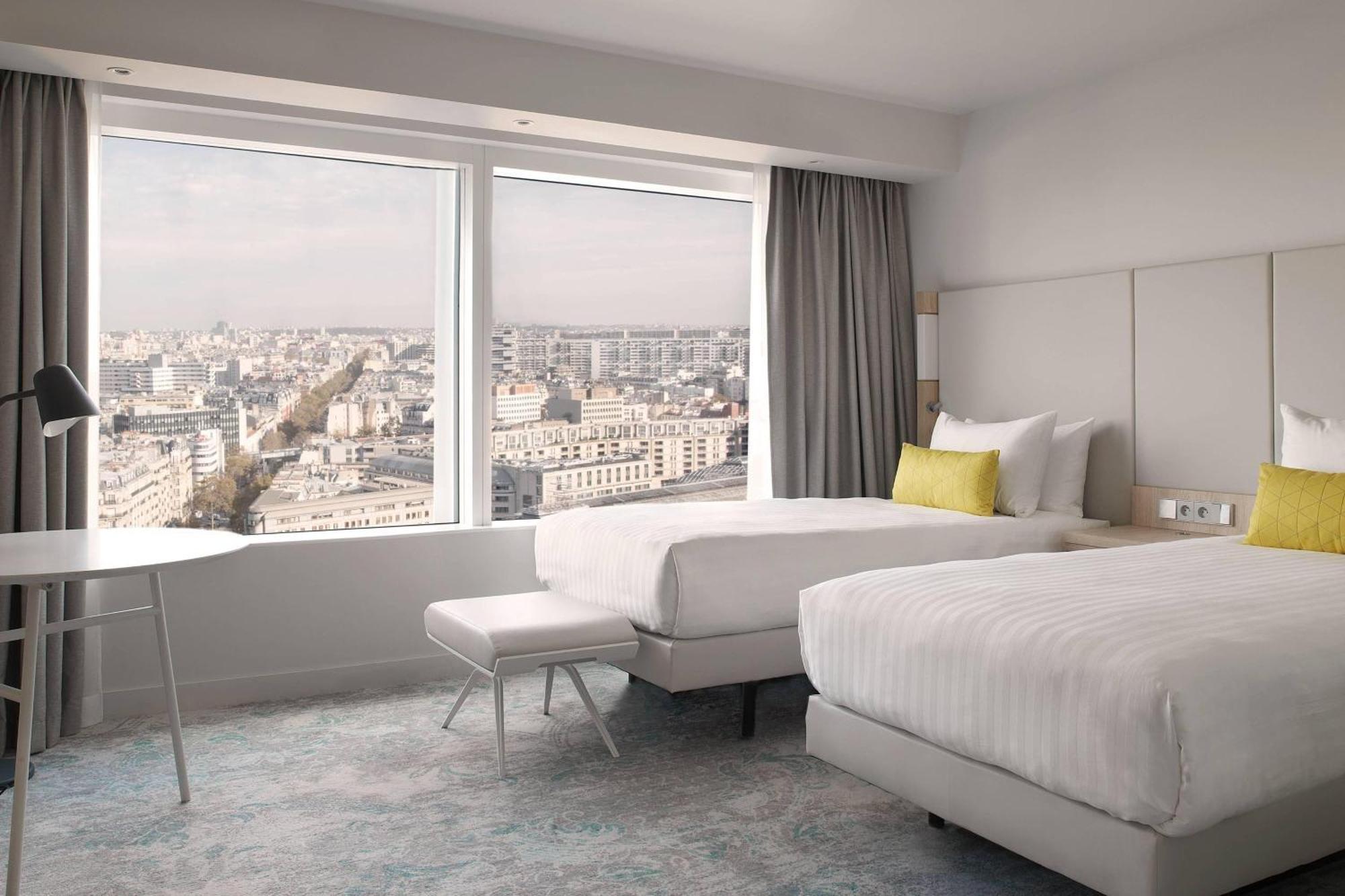 Twin Room Sacre Coeur View
