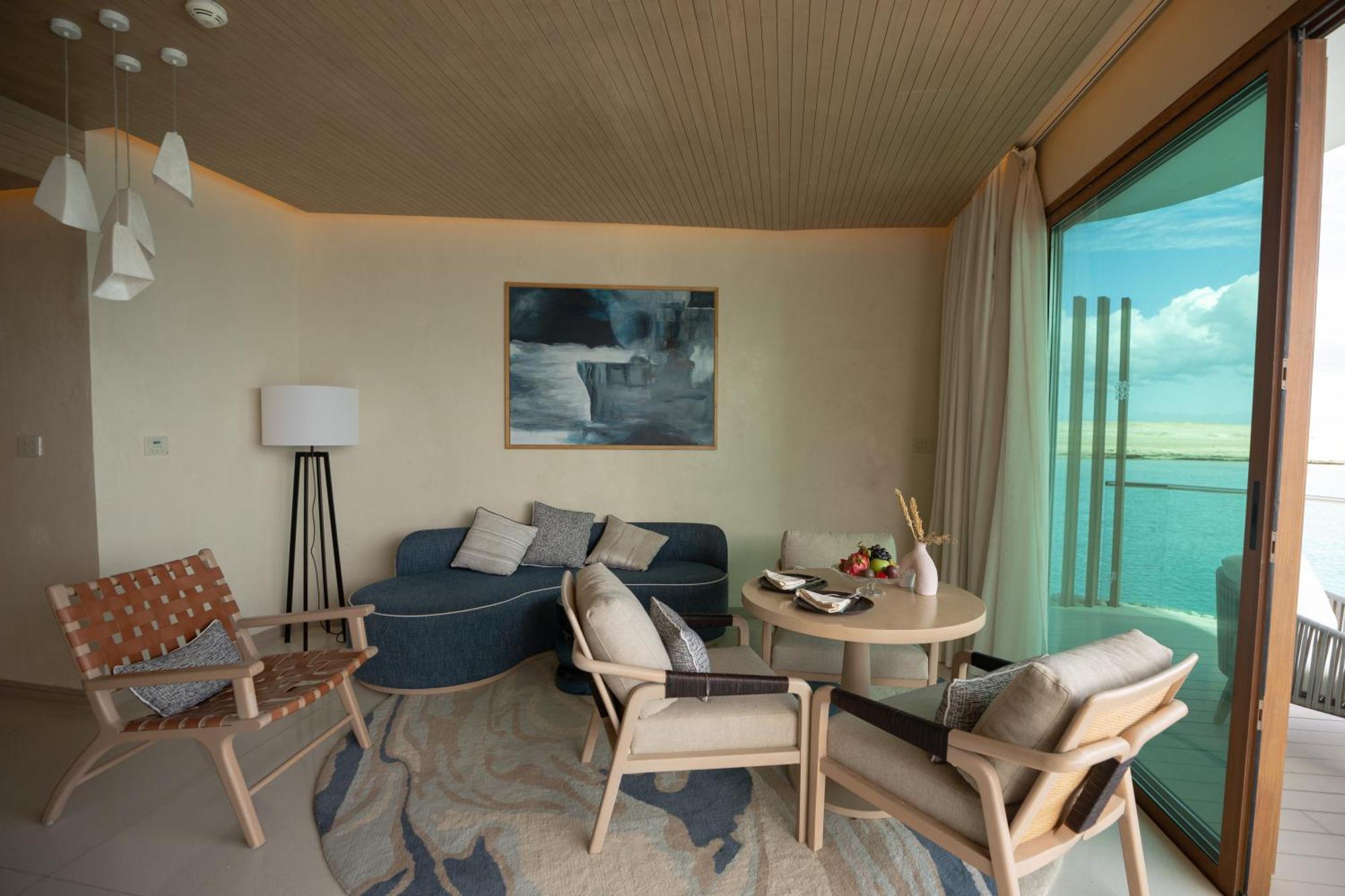 Water Bungalow Suite