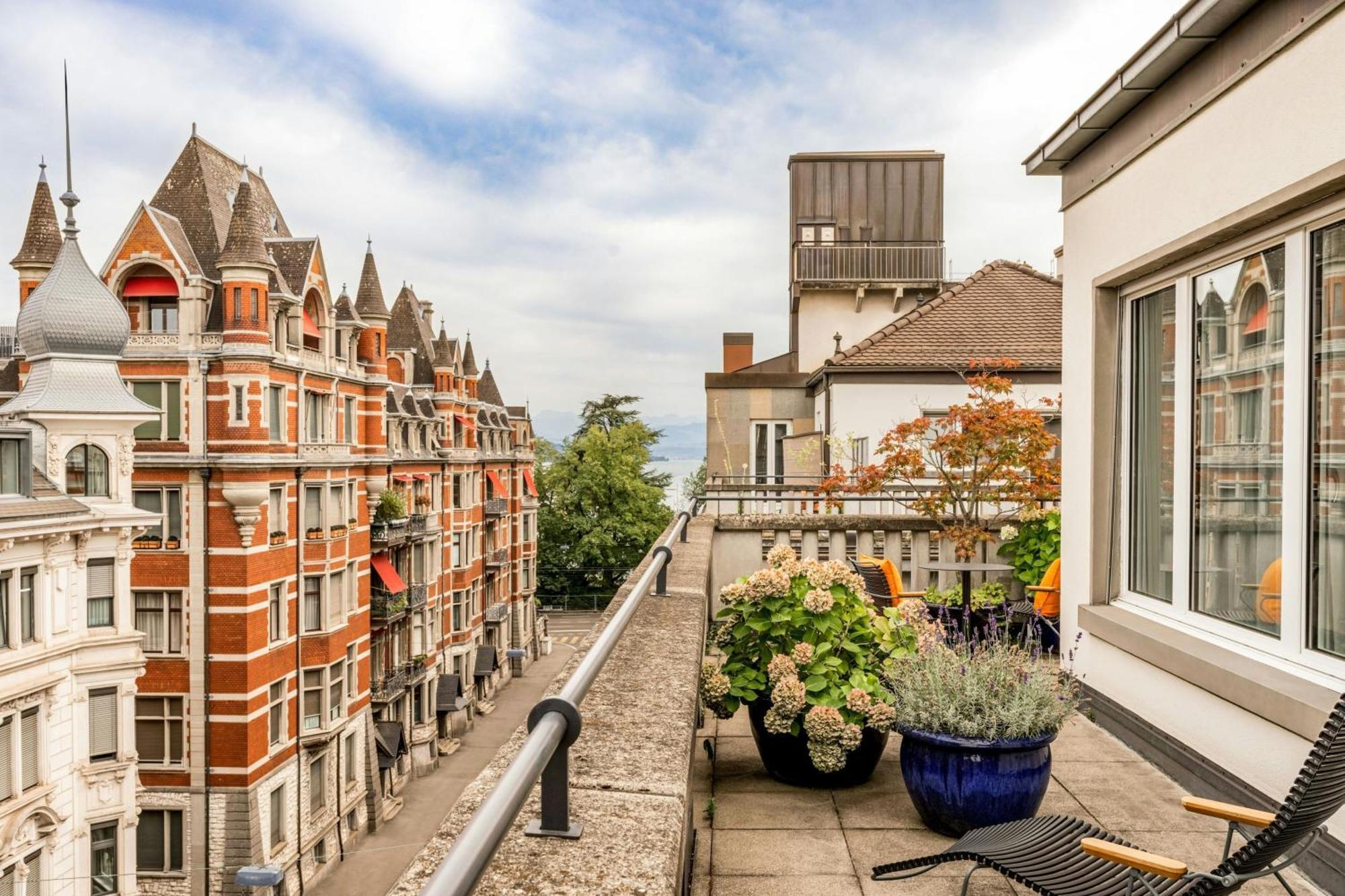 Junior King Suite with Balcony,1643754247:JPEG