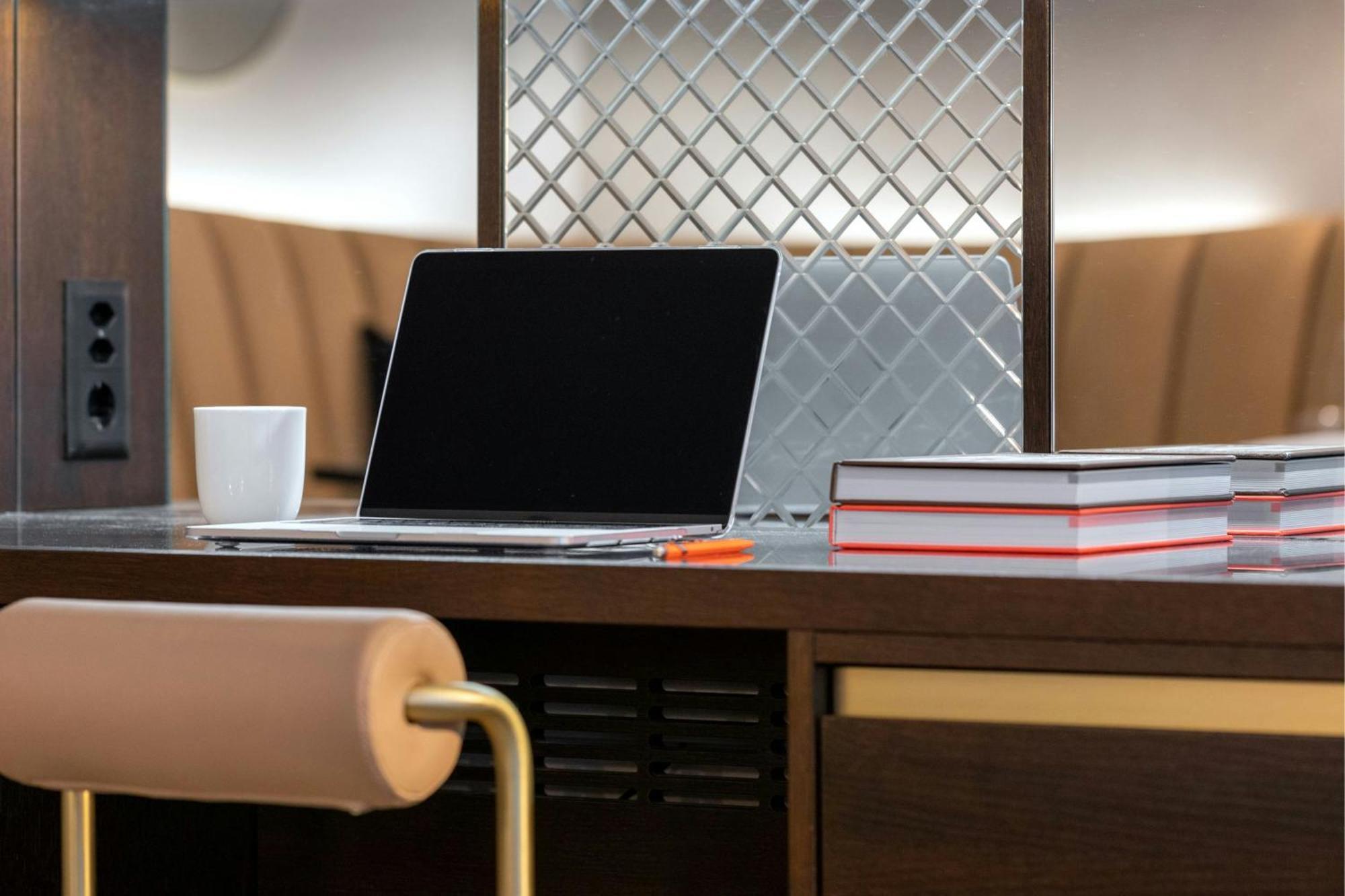 Superior King Room,1643754254:JPEG