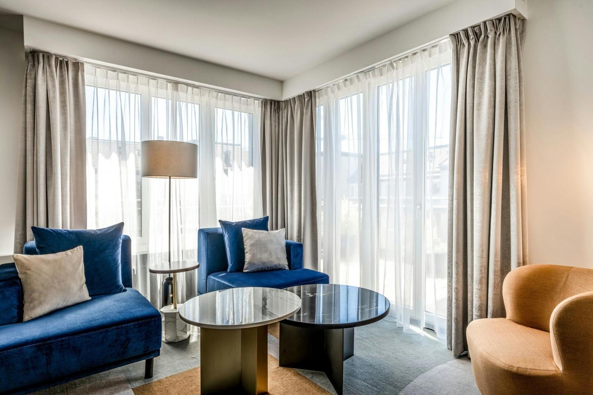 One-Bedroom King Suite Rooftop Terrace