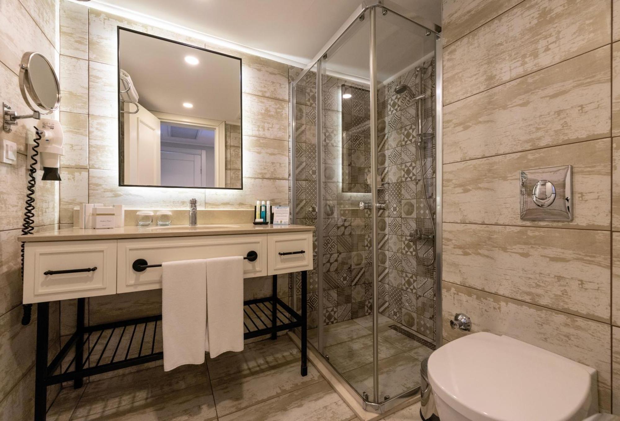 Deluxe Double Room,1644417853:JPEG