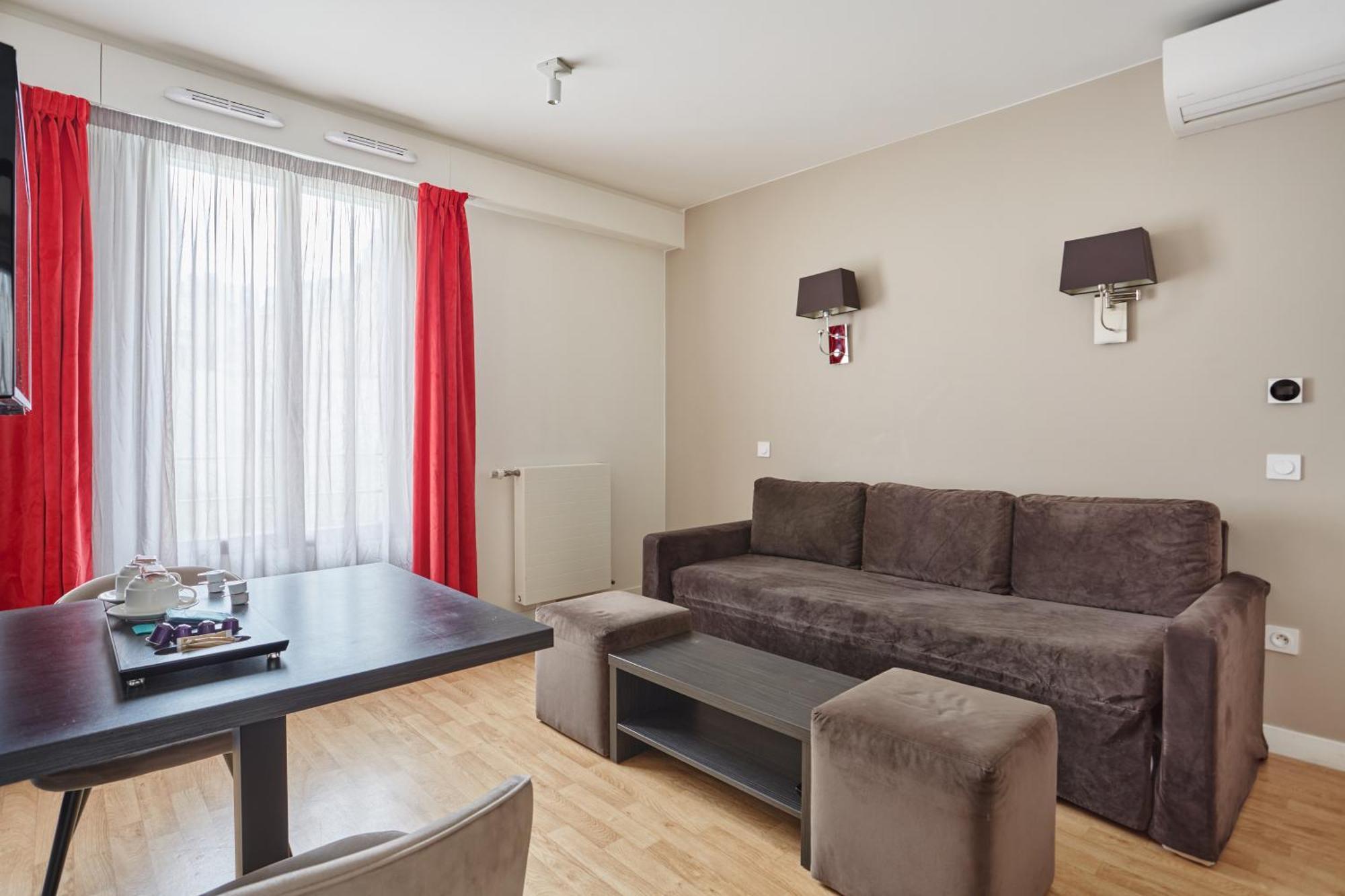 One-Bedroom Apartment