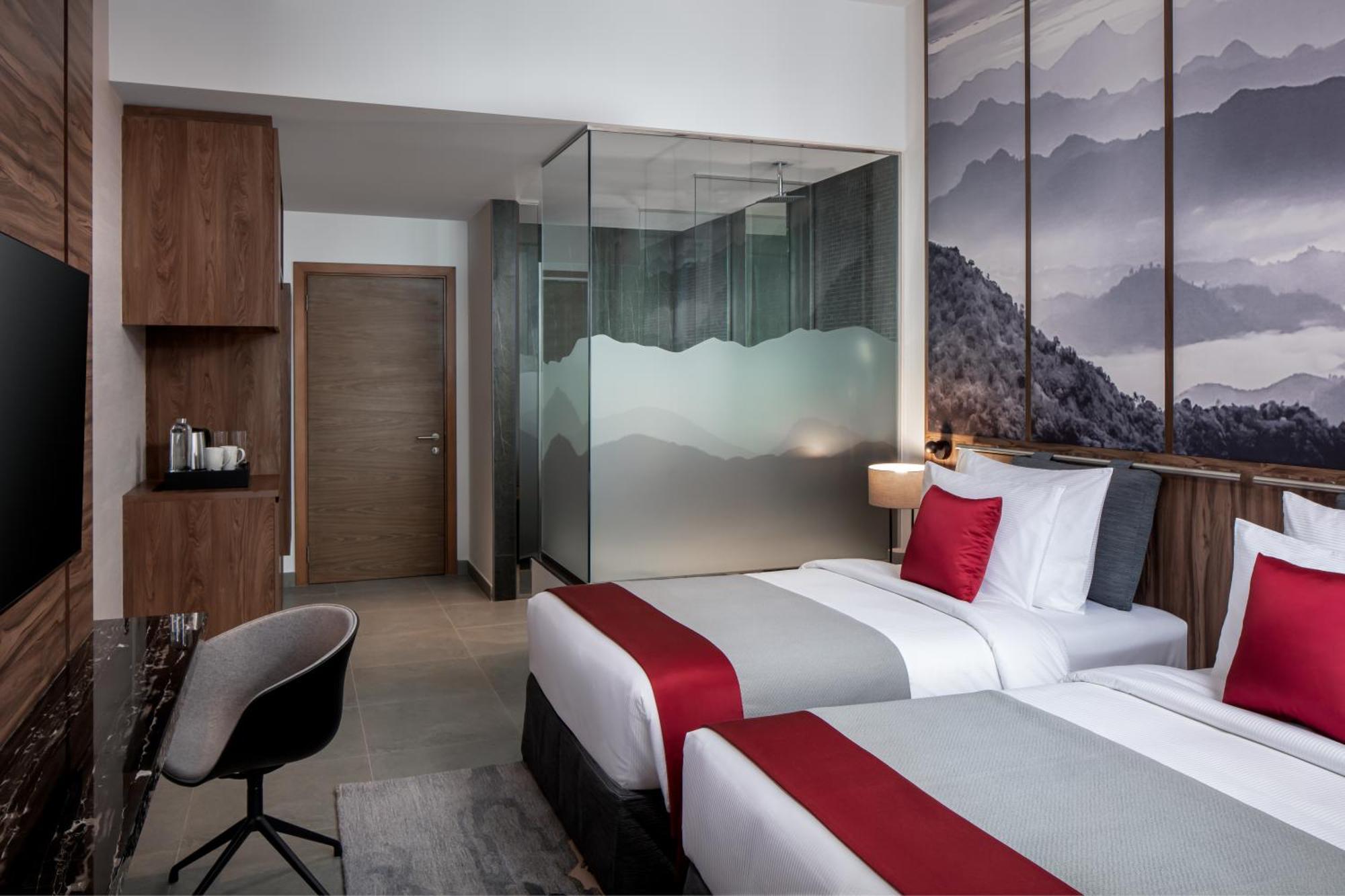 Superior Twin Room including Soluna Beach Club Access on Palm Jumeirah early check at 11am late check out at 4pm on Food & Beverage valid until 30th September 2026