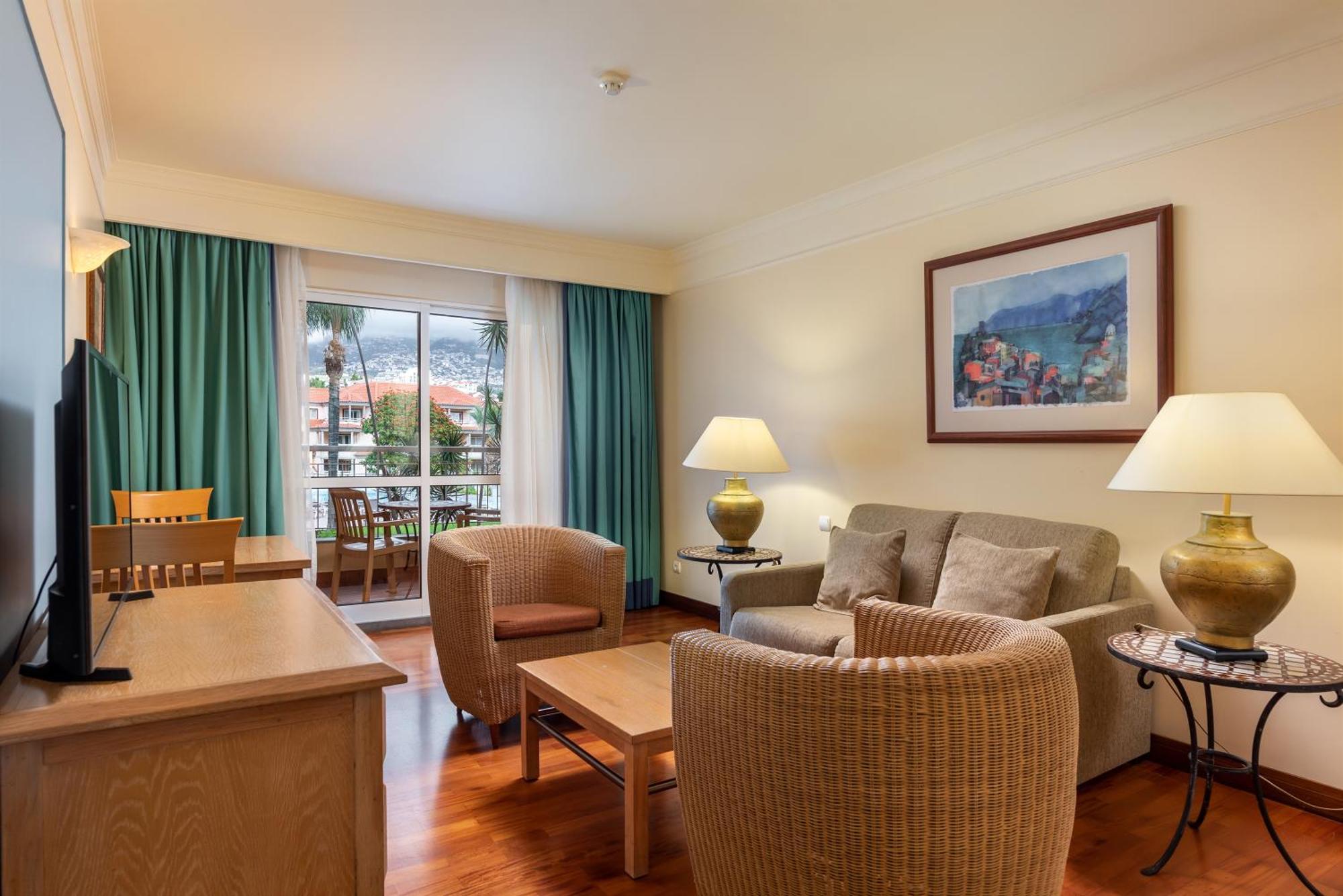 Superior Triple Family Room