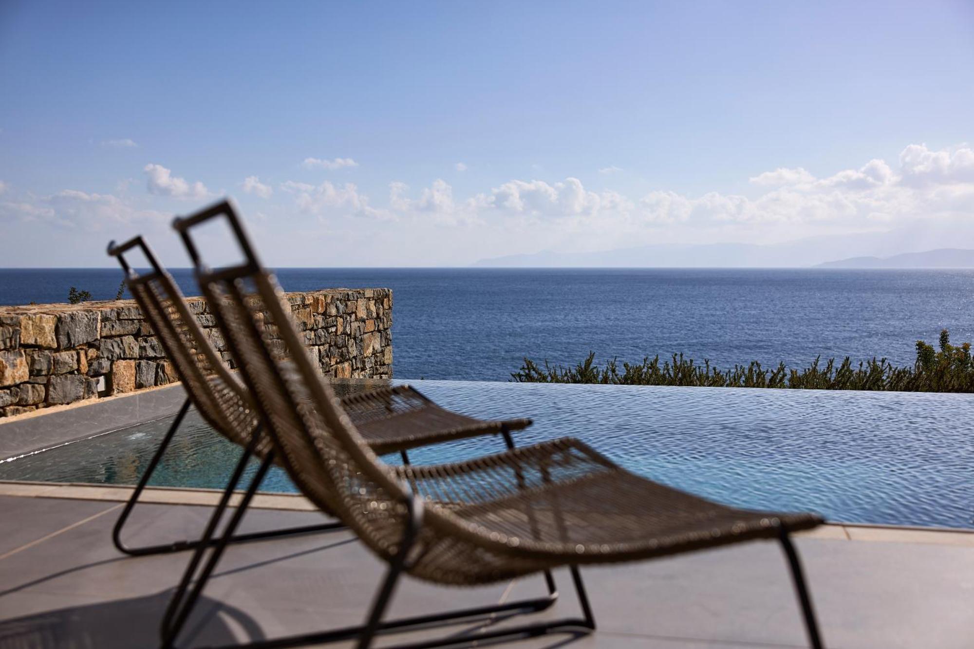 Deep Blue Bungalow Suite Private Pool Waterfront