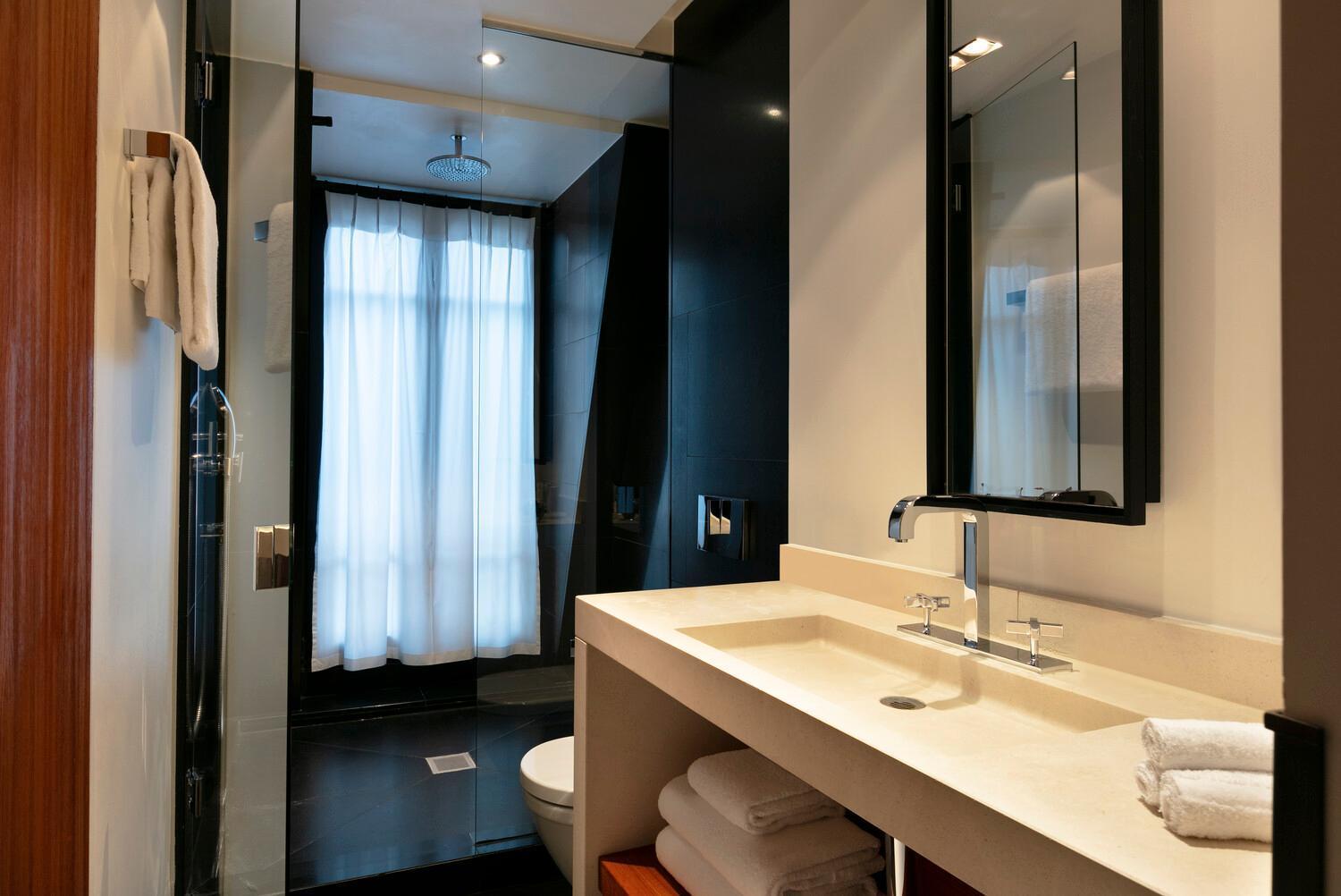 Deluxe Queen Room Balcony