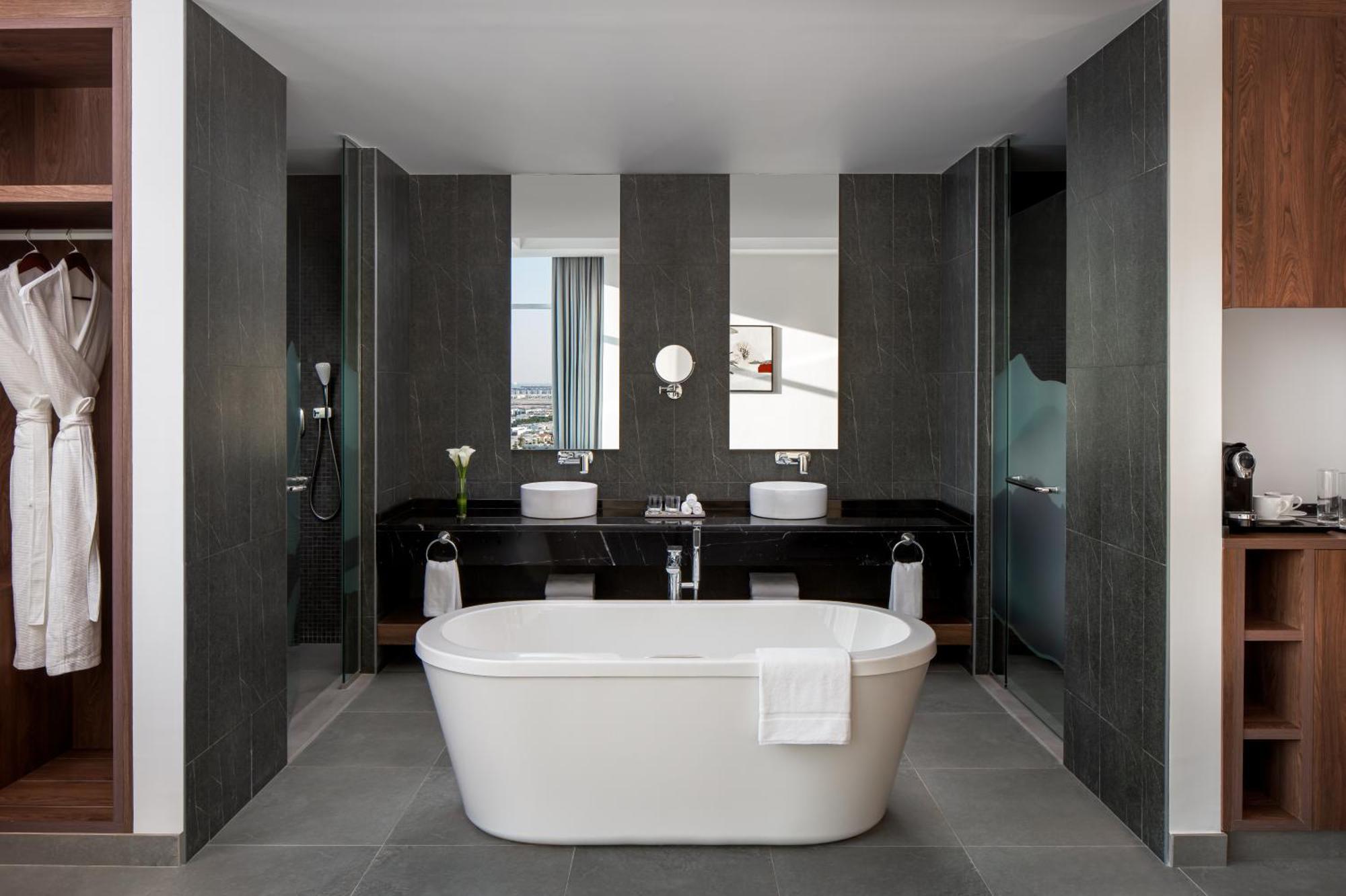 Corner Suite