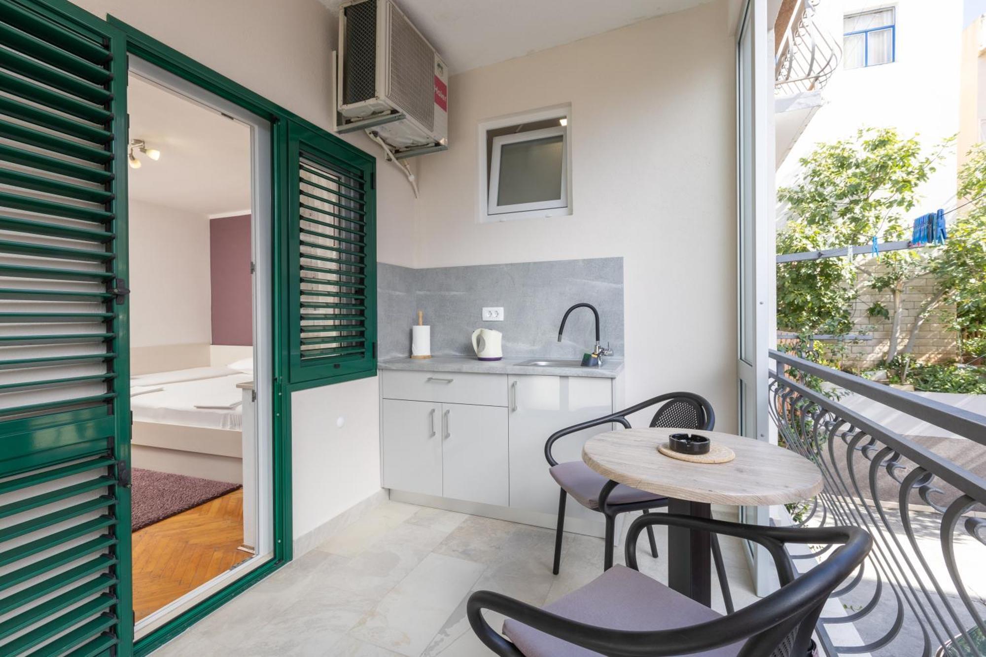 Large Double Room