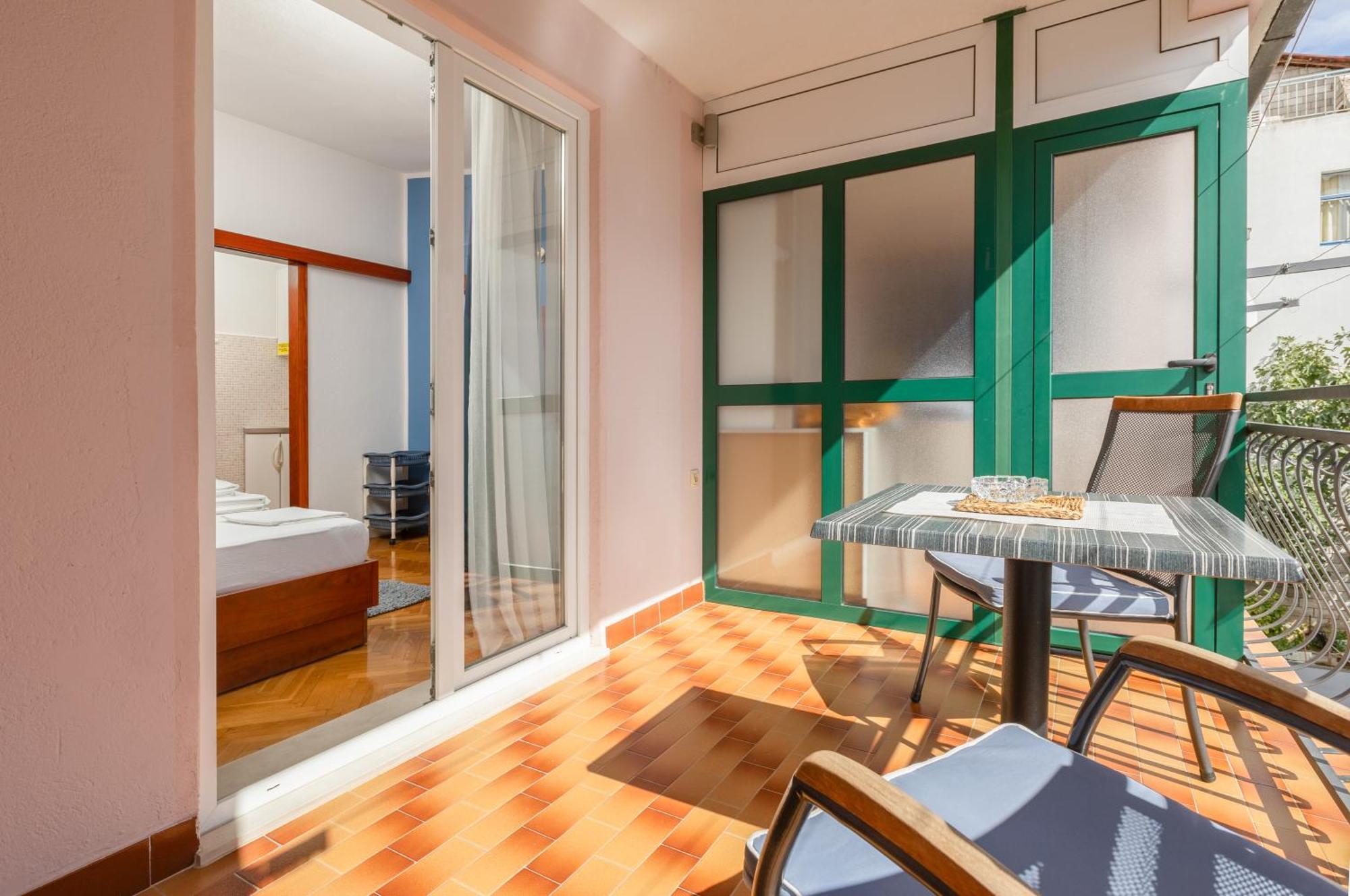 Studio Apartment Sea View