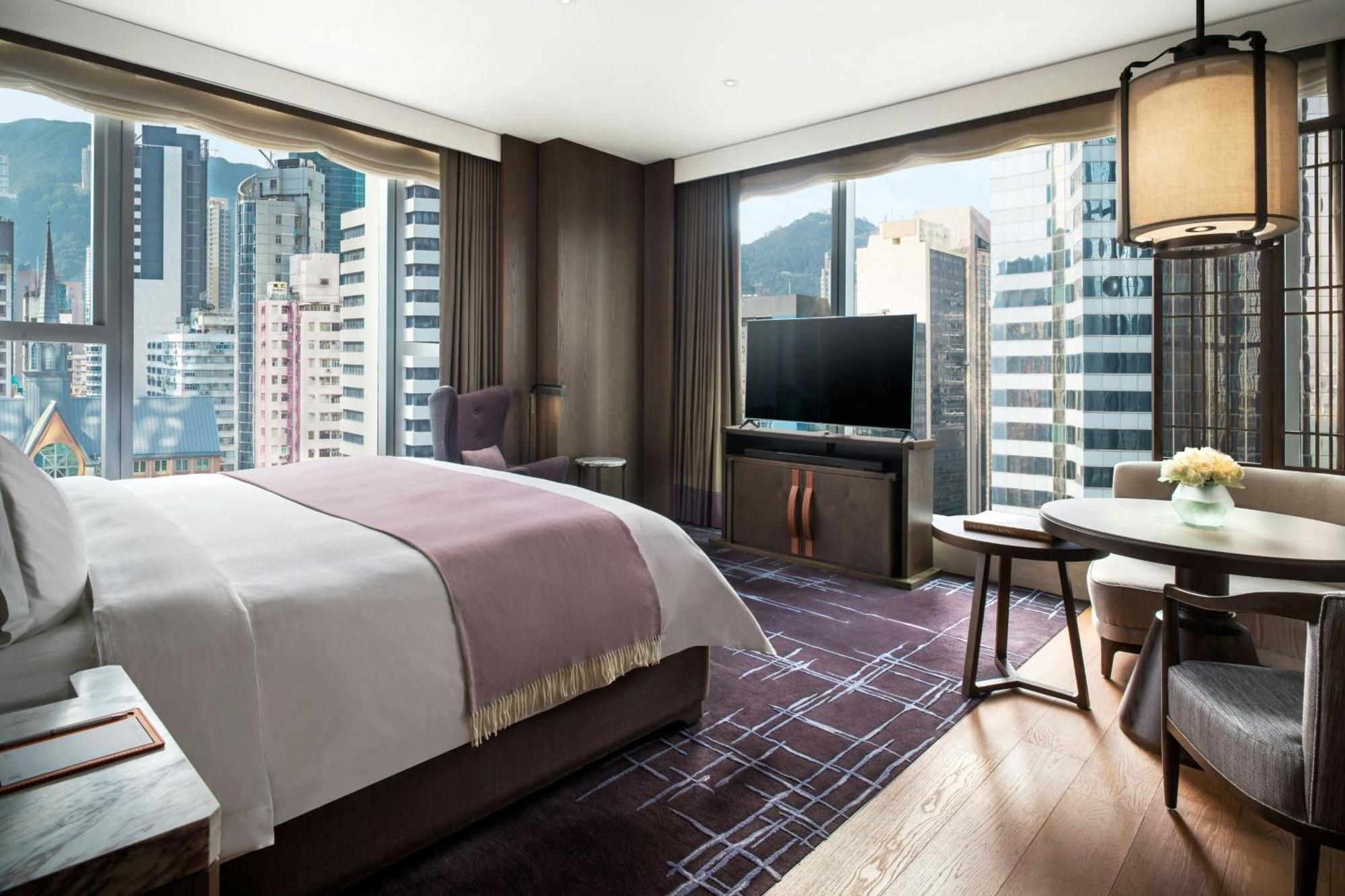 Grand Deluxe King Room City View