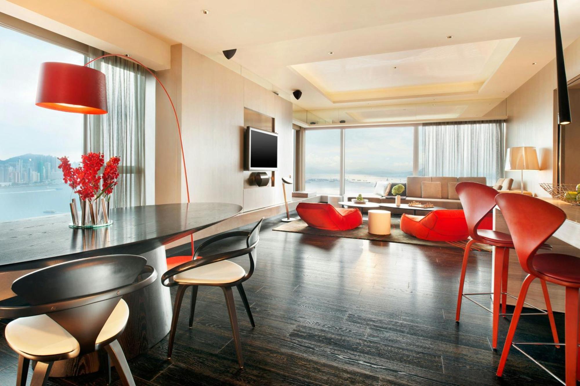 WOW King Suite Skyline View