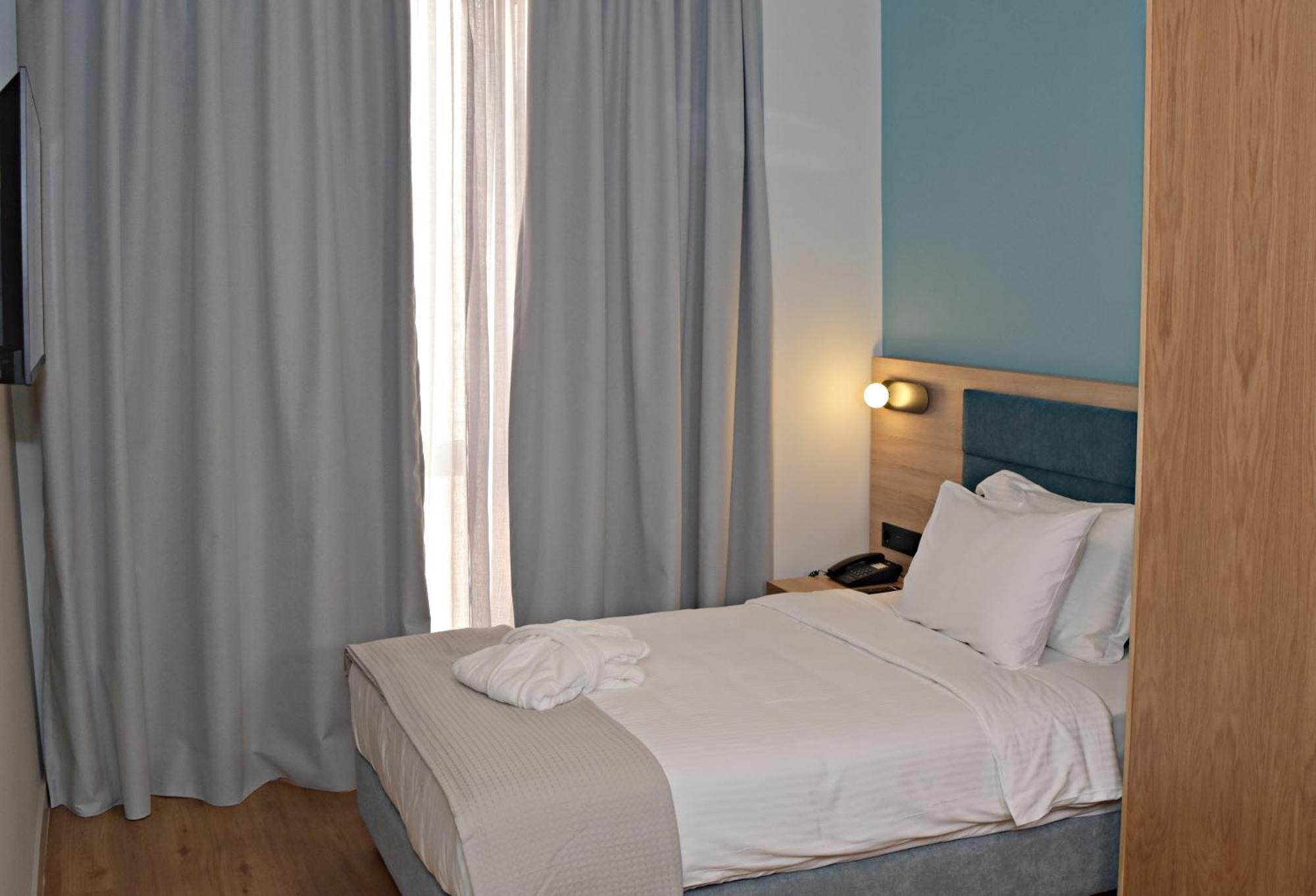 Superior Single Room,1649014980:JPEG