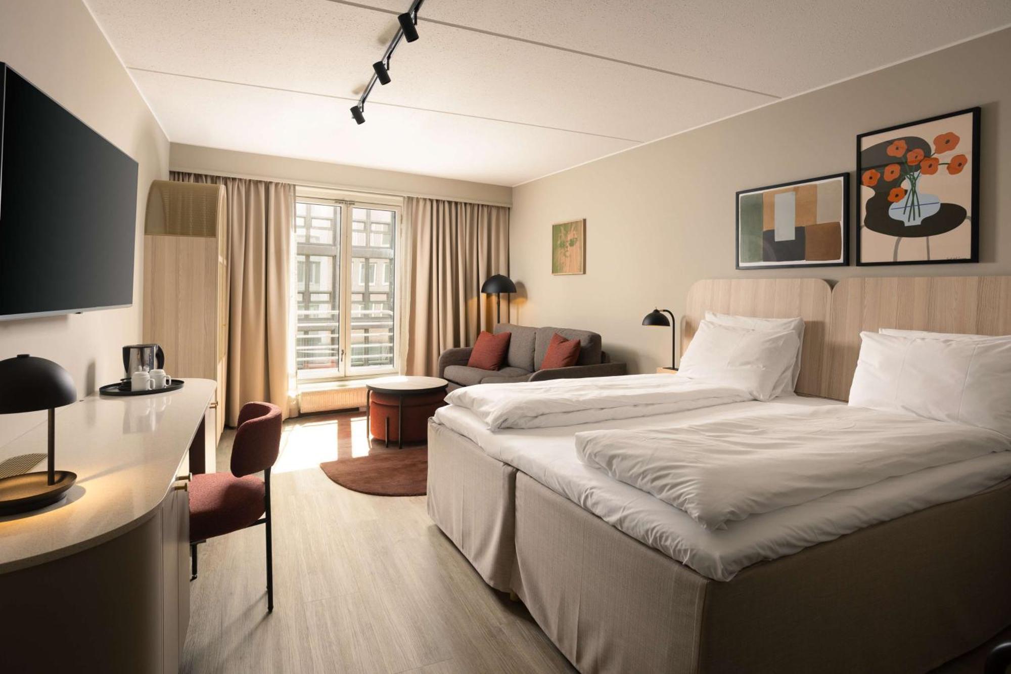 Superior King Room