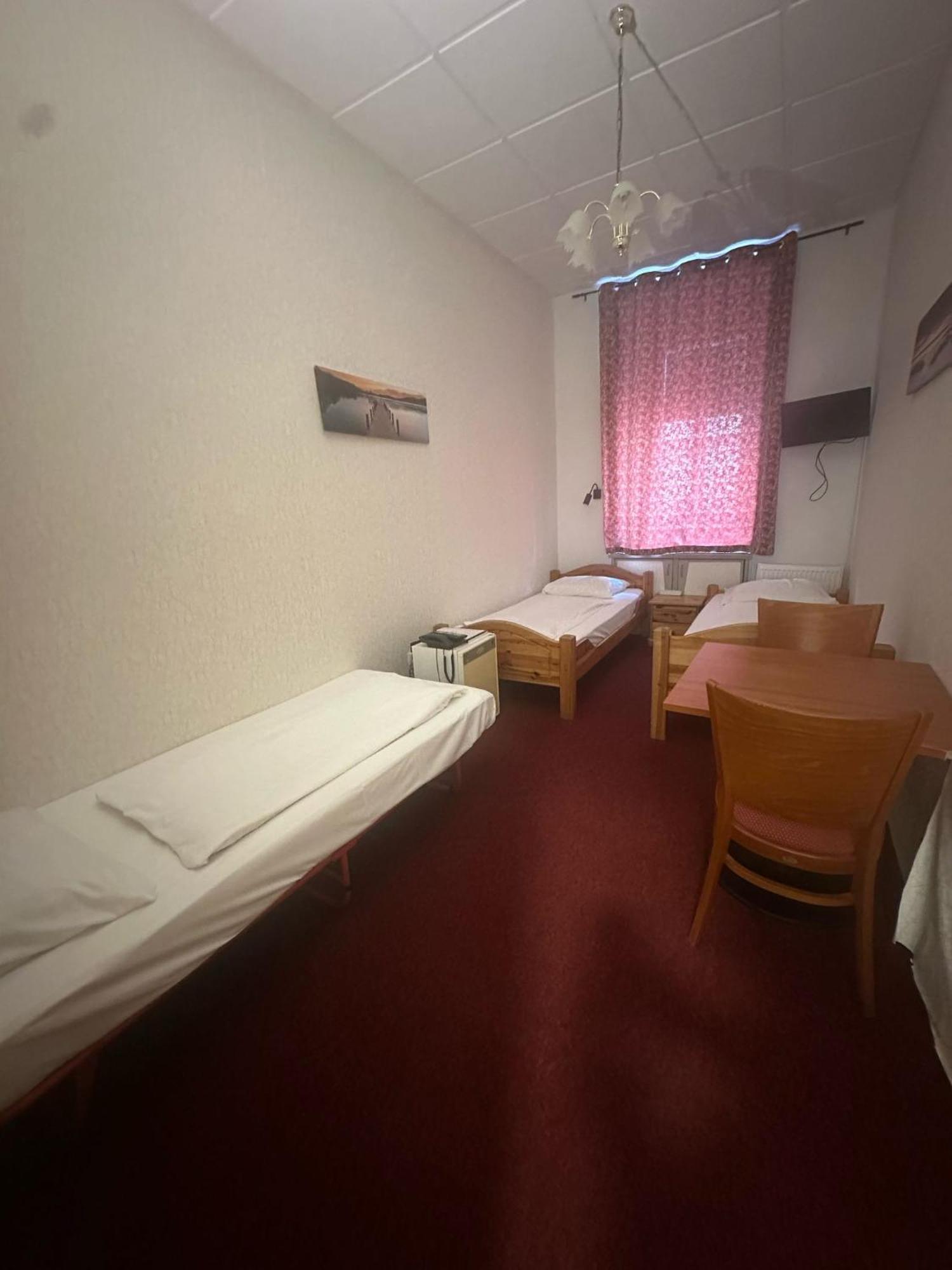 Twin Room Extra Bed