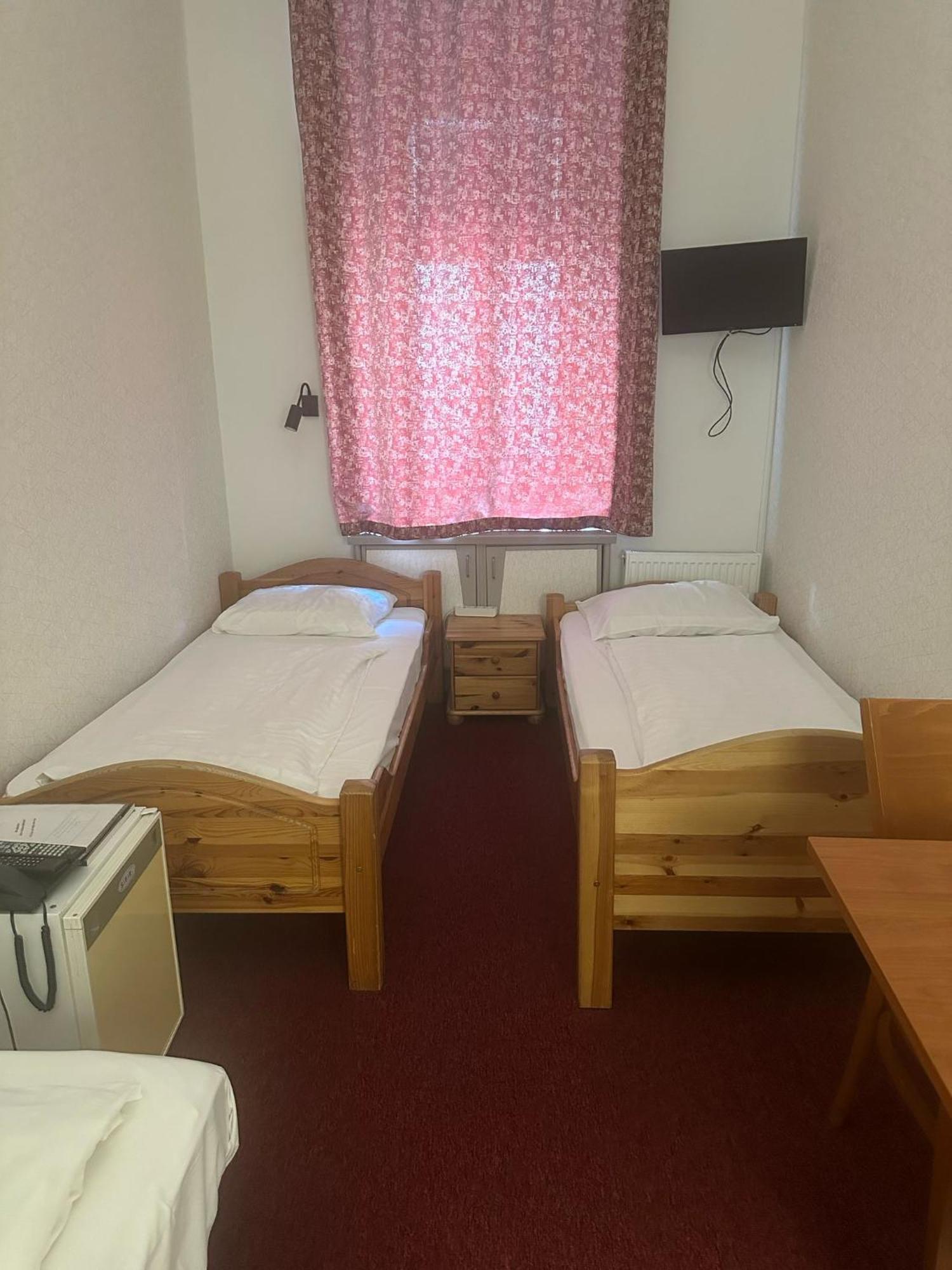 Twin Room Extra Bed