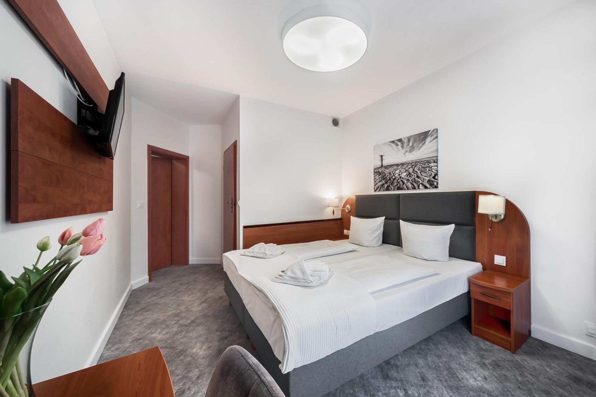 Double Room,1704987328:JPEG