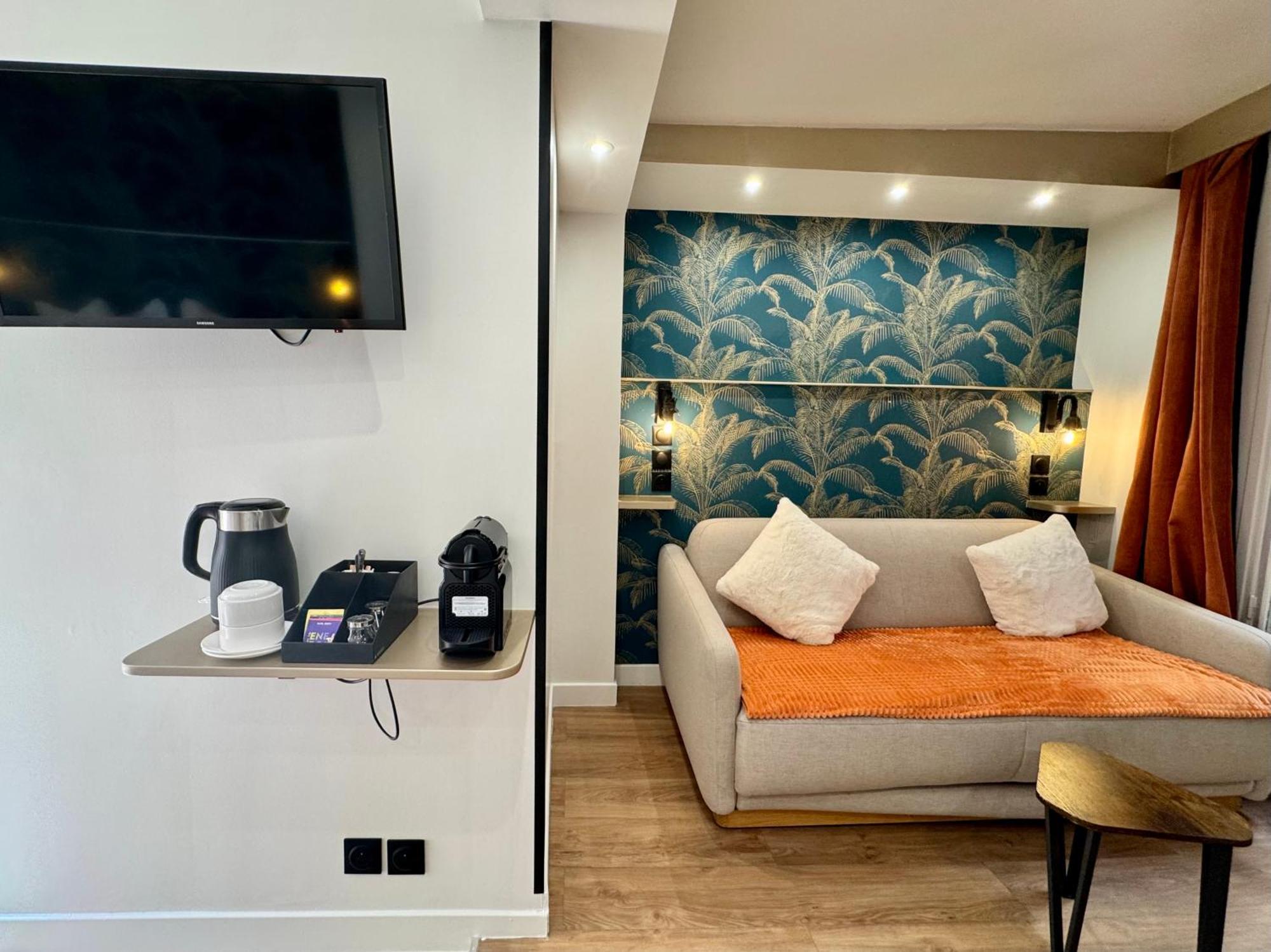 Room Gold Premium