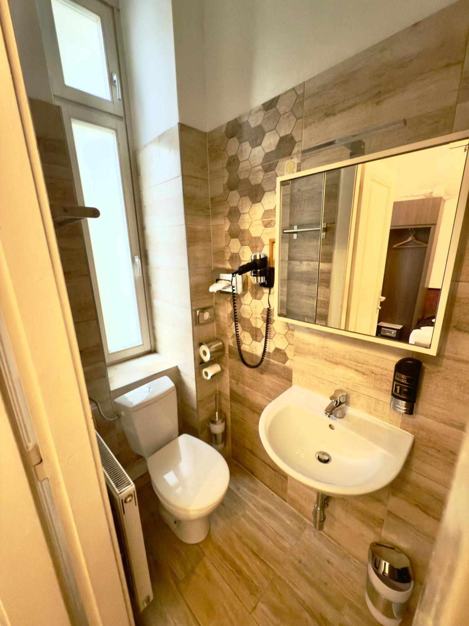 Standard Single Room