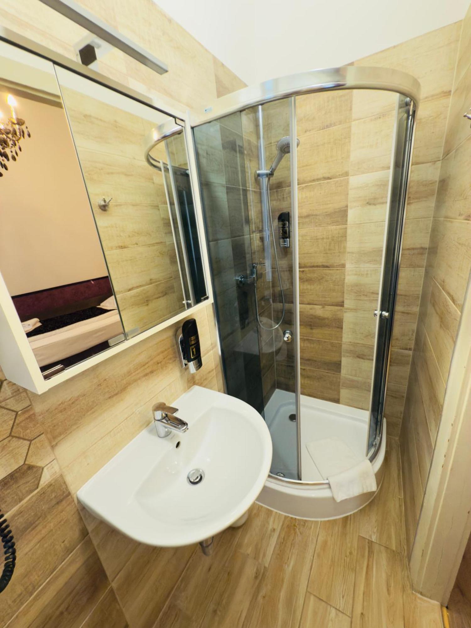 Standard Single Room