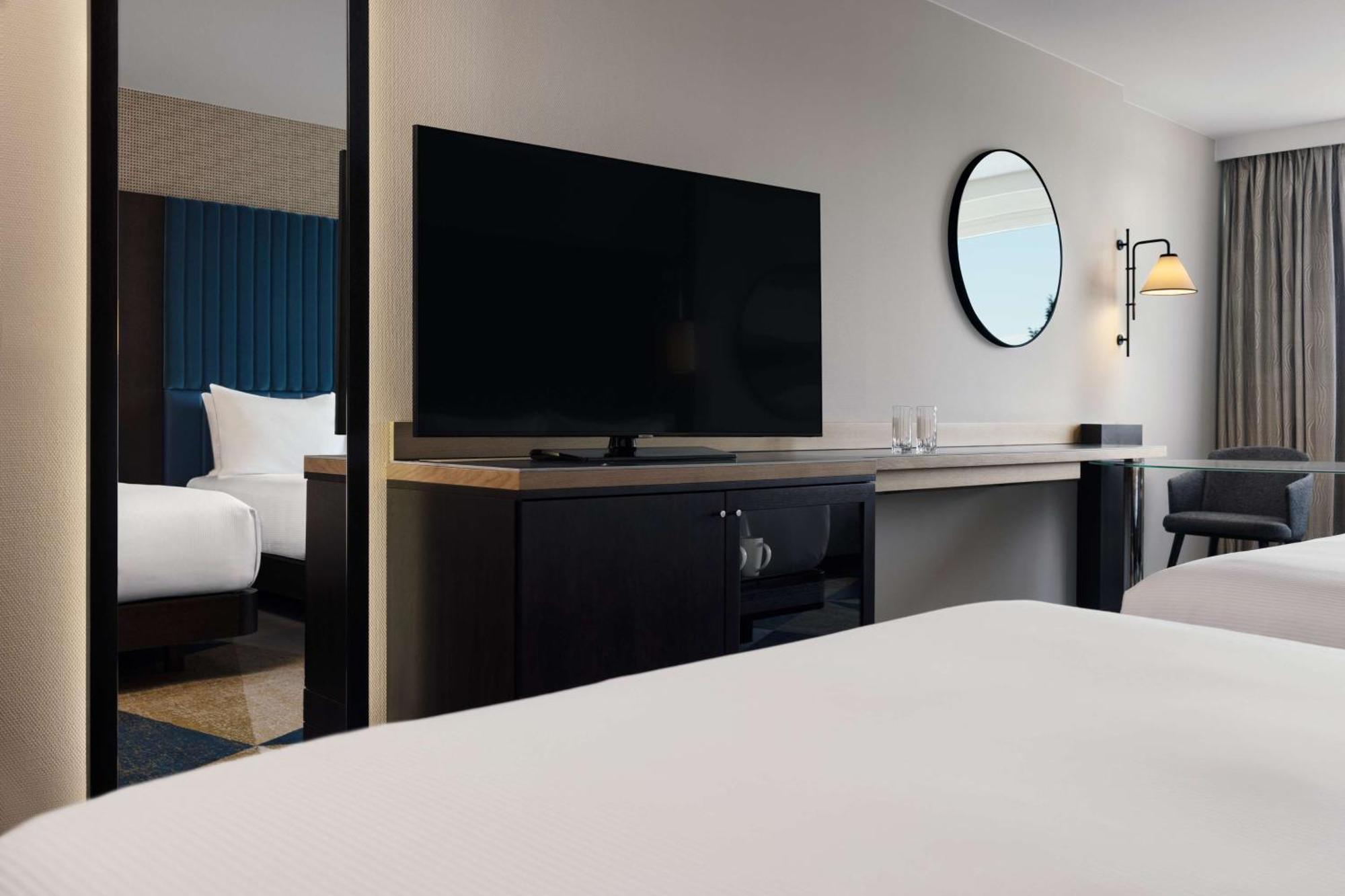 Waterfront Queen Room Two Queen Beds