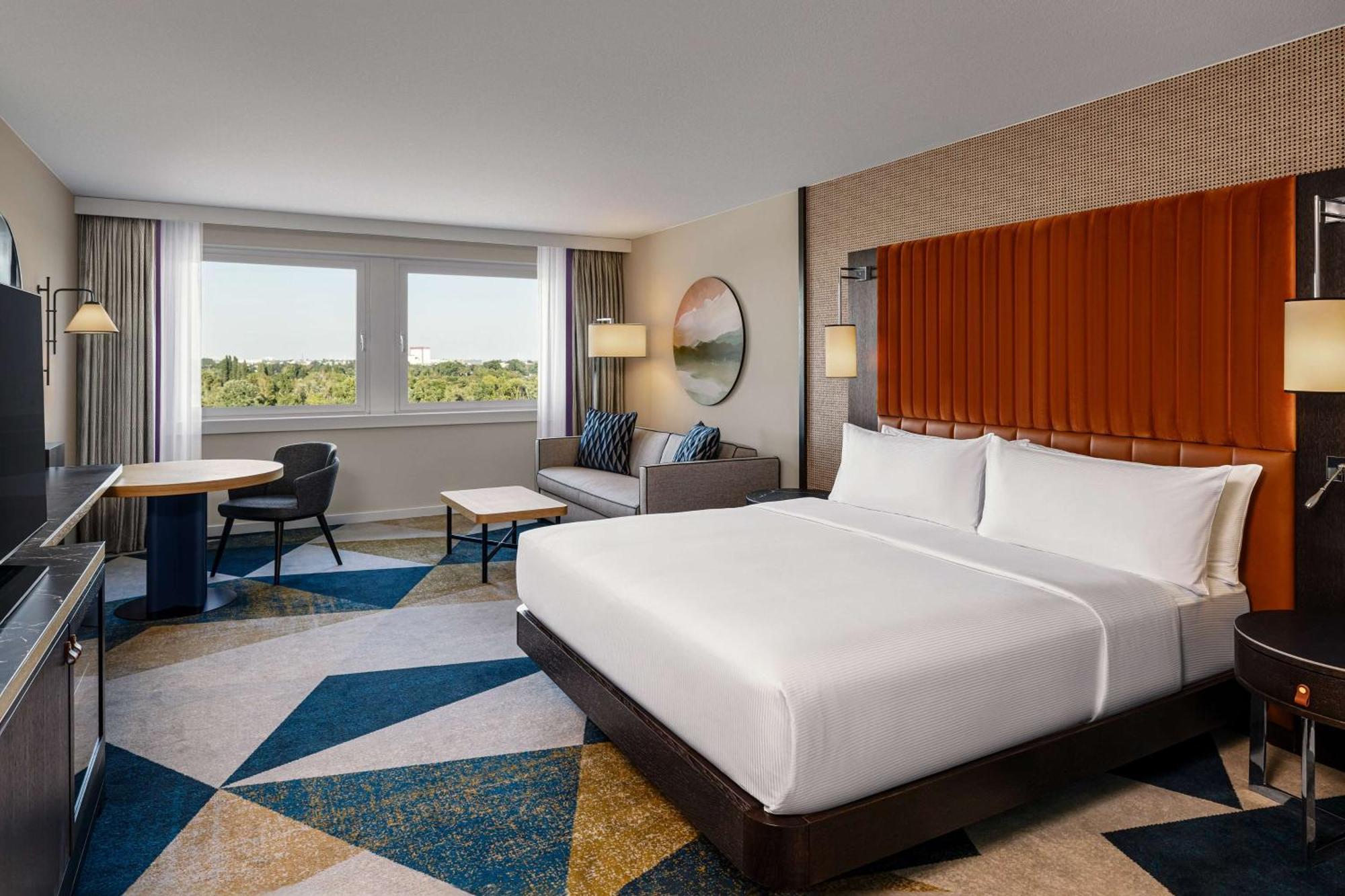 Waterfront Executive King Room Sofa Bed