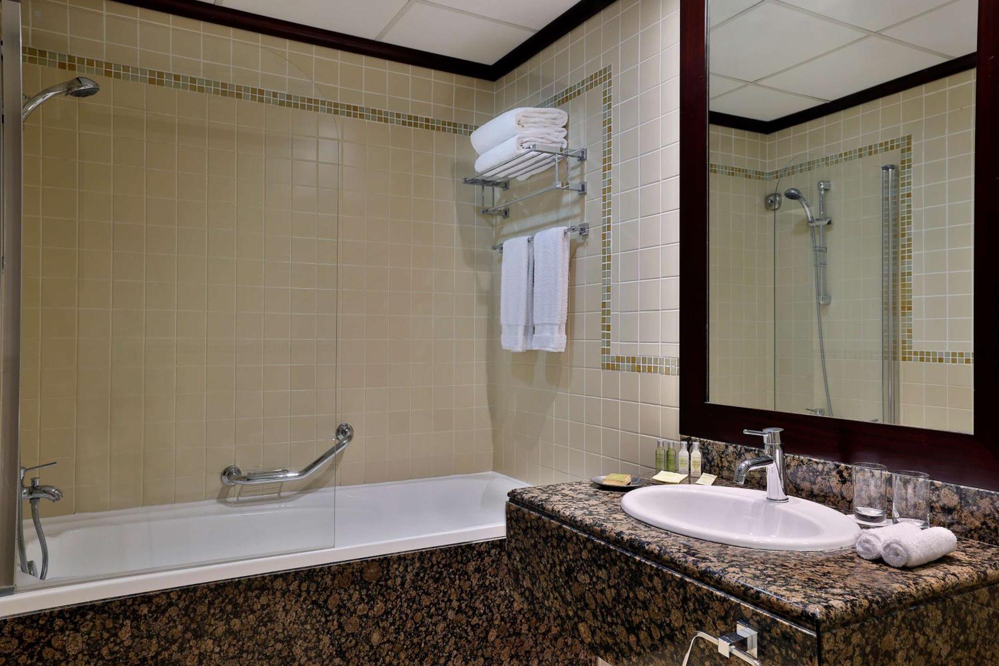 King Executive Room Sea View Balcony