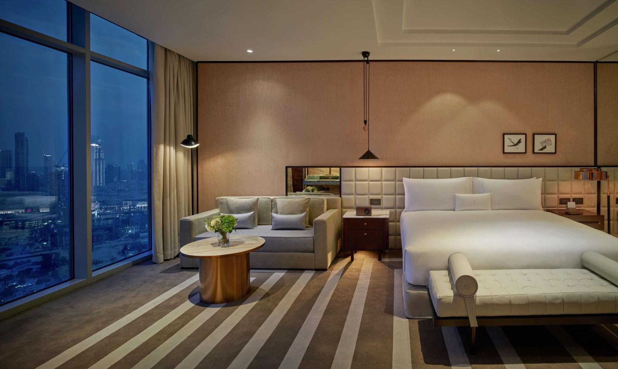 King Corner Suite Panoramic View