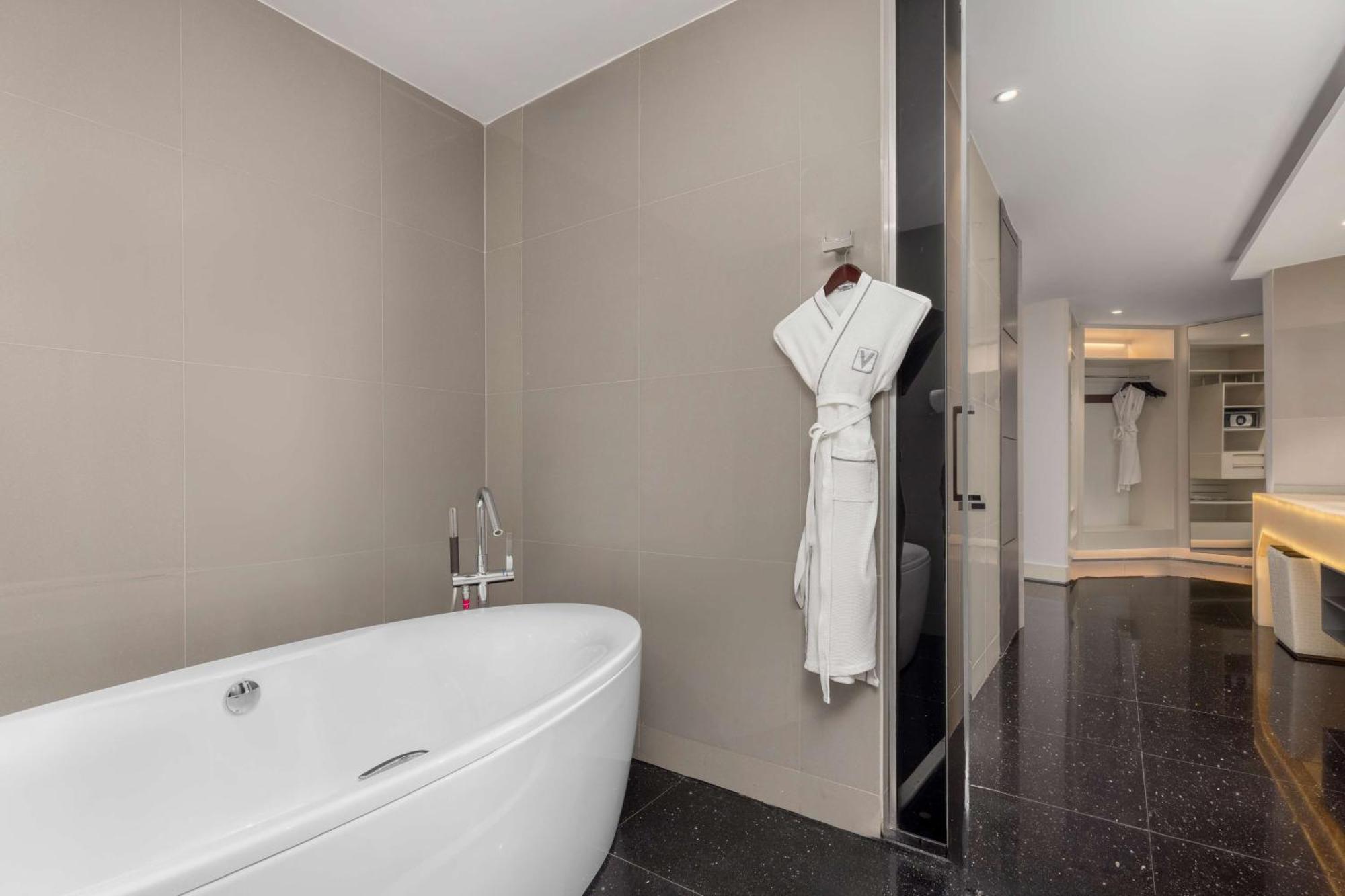 King Mega Suite