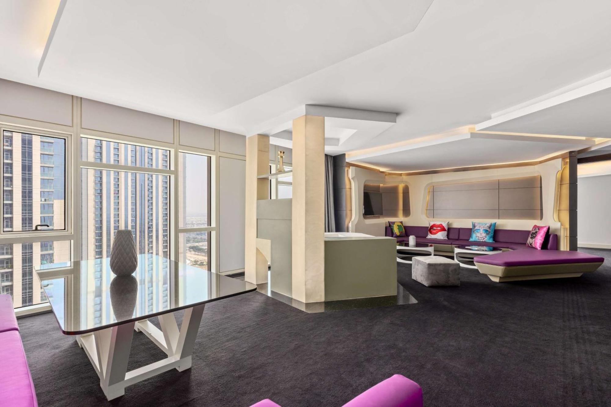 King Mega Suite