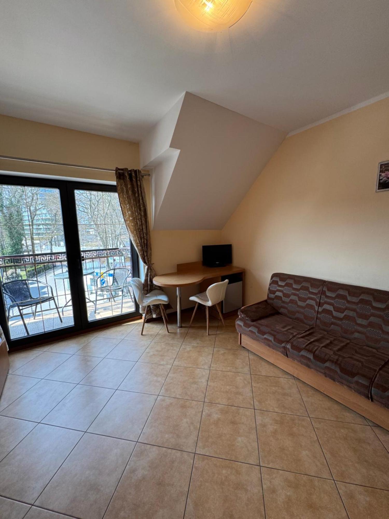 Double Room with Balcony,1658125200:JPEG