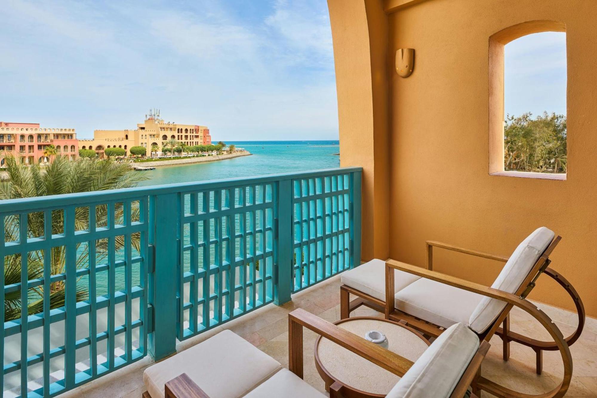 Guest room 2 Twin or Single Beds Partial sea view