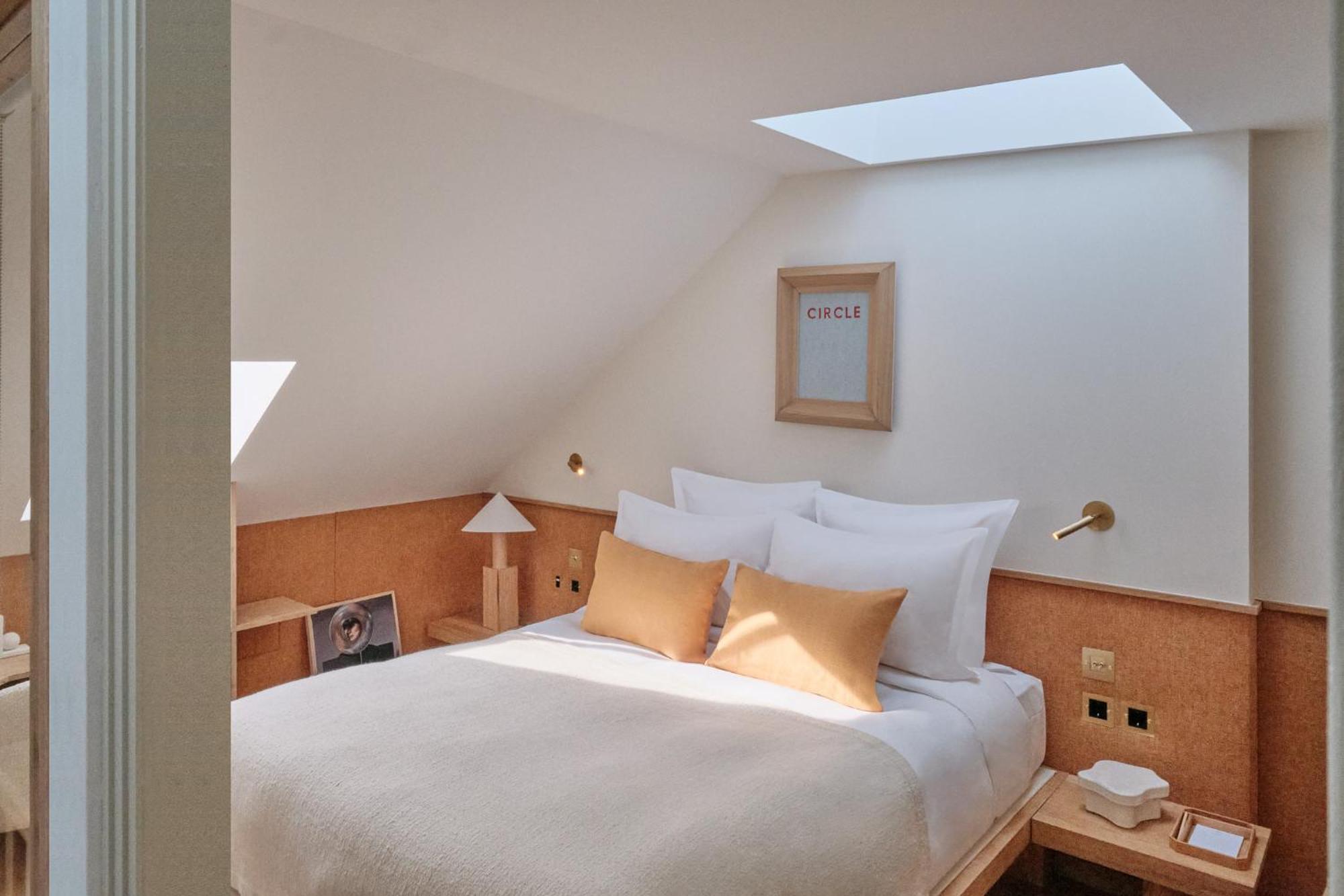 60m2 Duplex 2 separate bedrooms ideal families
